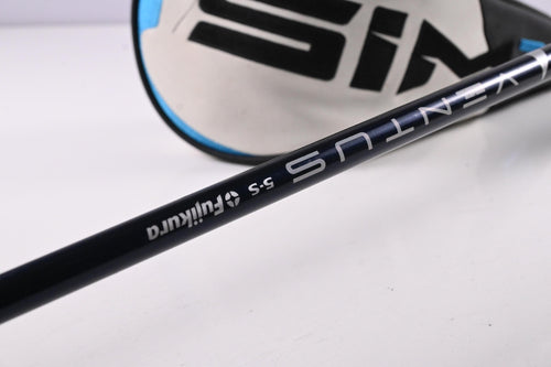 Taylormade SIM2 Max Driver / 10.5 Degree / Stiff Flex Fujikura Ventus Blue 5 Shaft