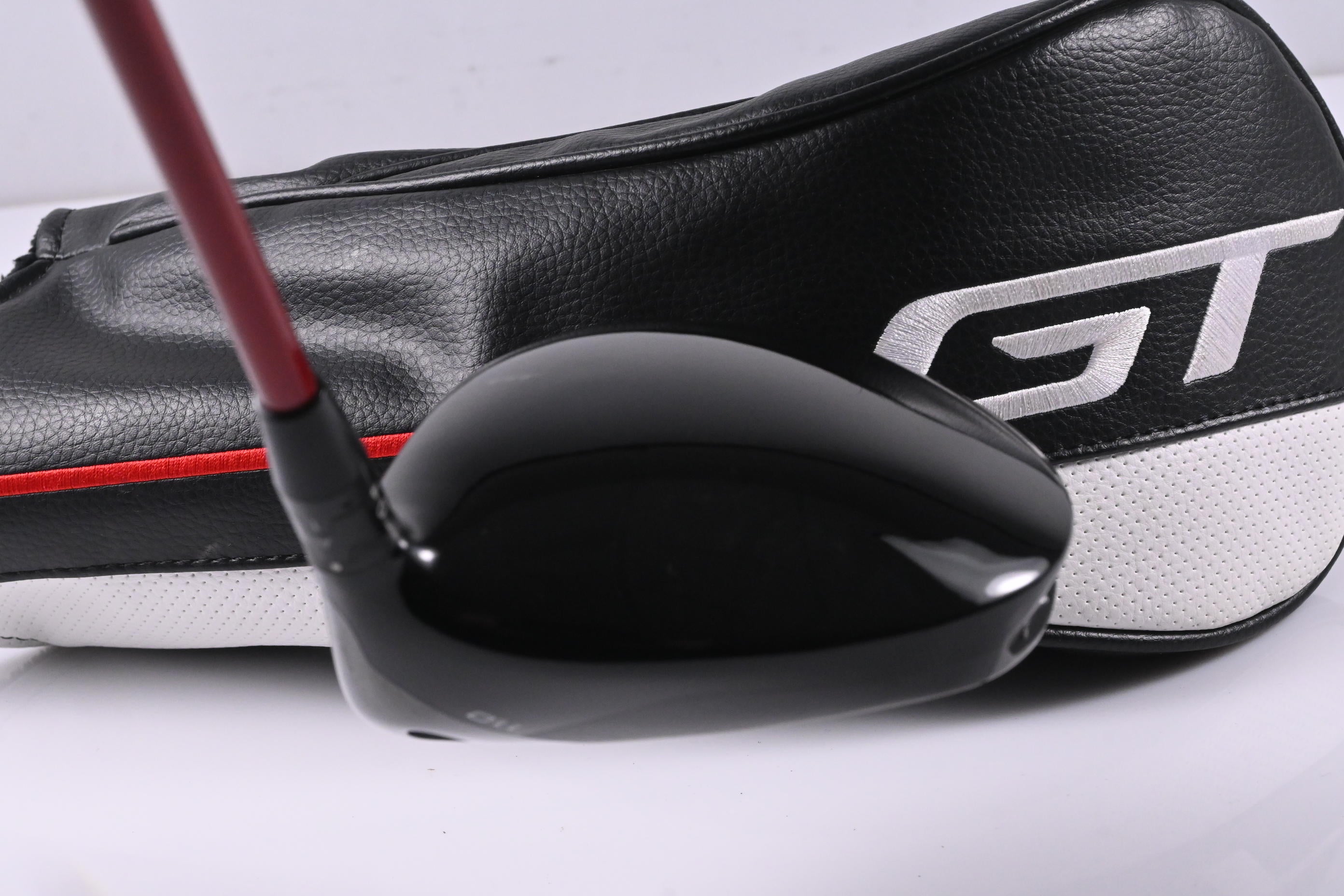 Titleist GT2 Driver / 11 Degree / Regular Flex Denali Red 50 Shaft