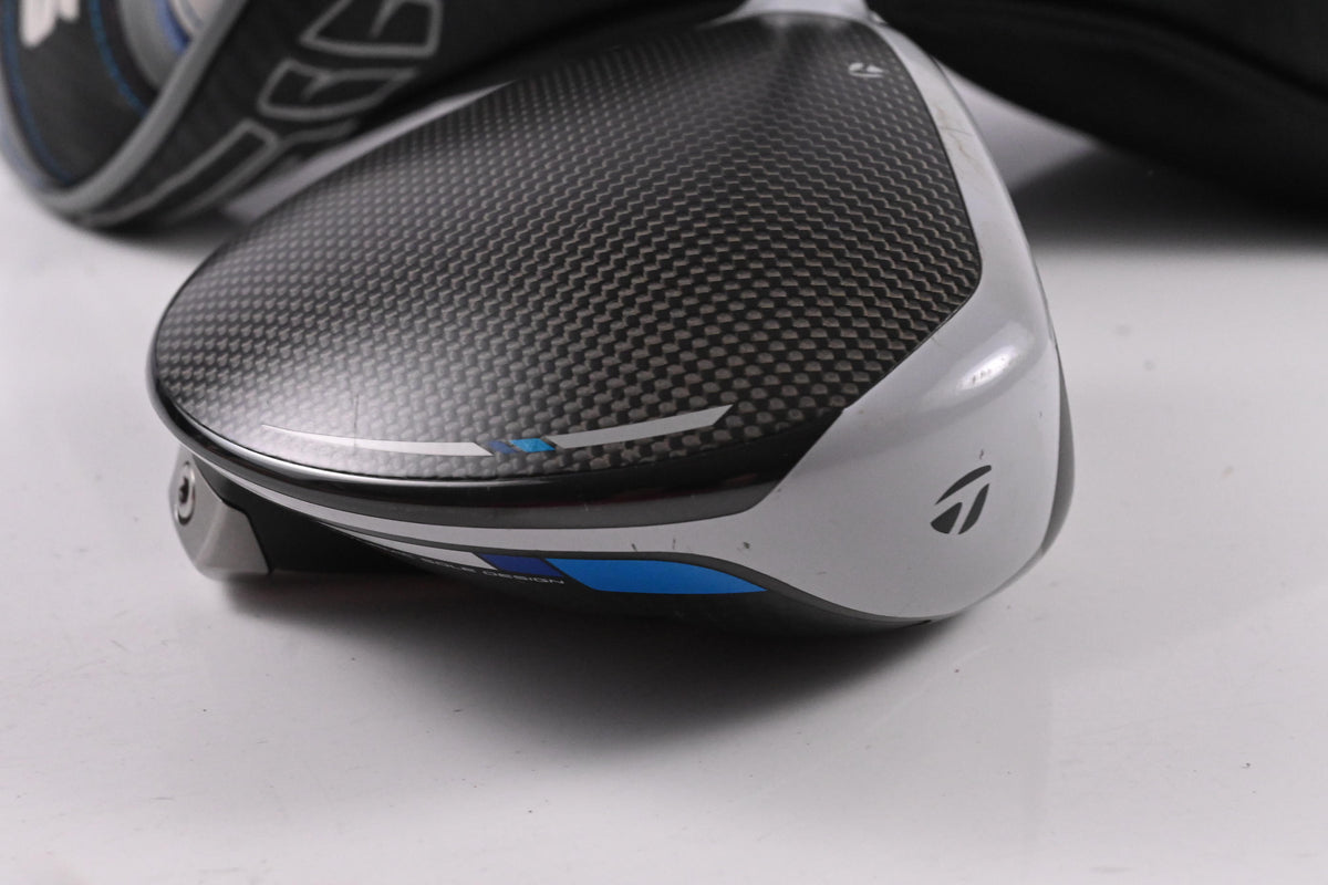 Taylormade SIM Driver / 10.5 Degree / Stiff Flex Fujikura Ventus Blue 6 Shaft