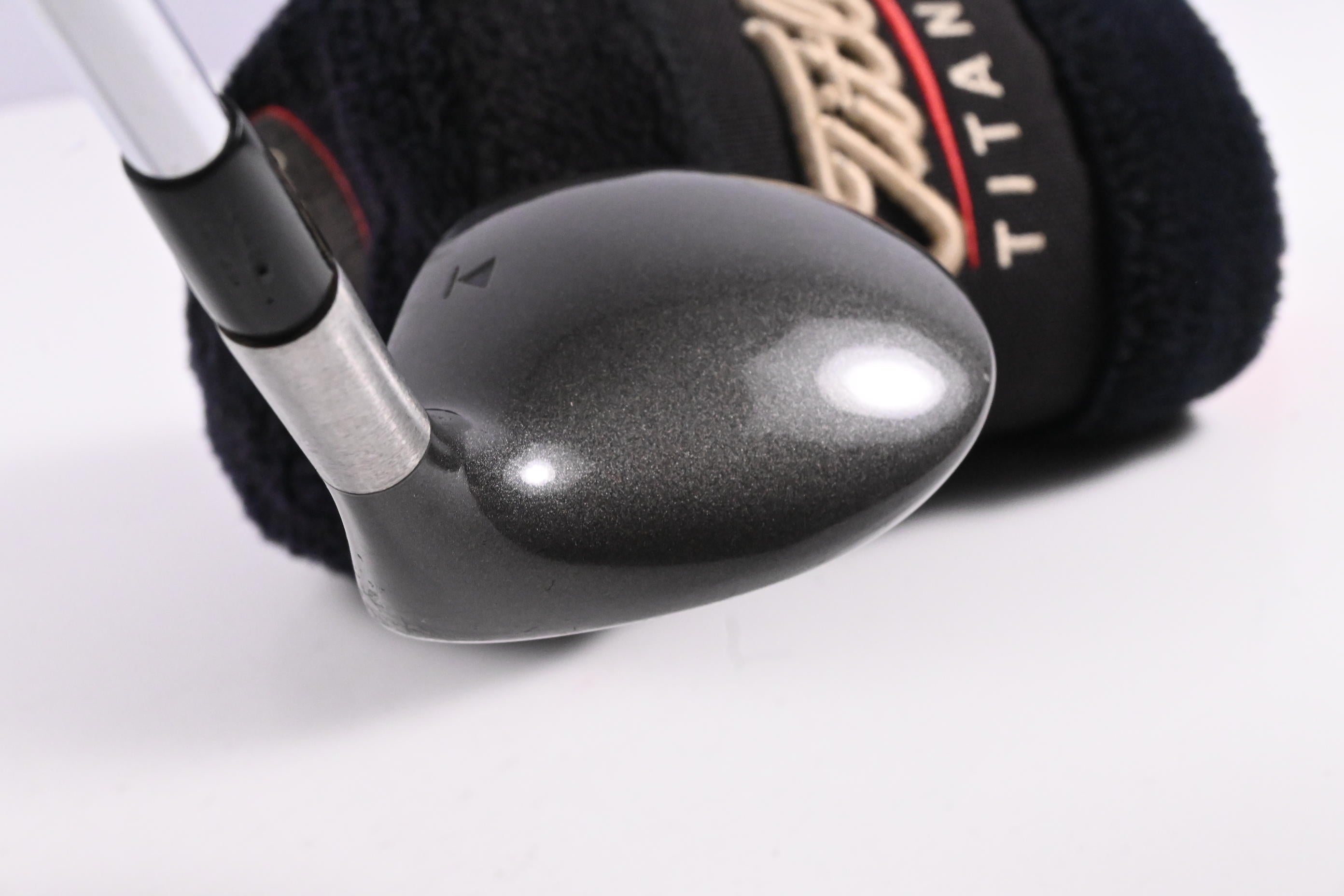 Titleist 975 F #3 Wood / 14.5 Degree / Regular Flex Dynamic Gold Shaft