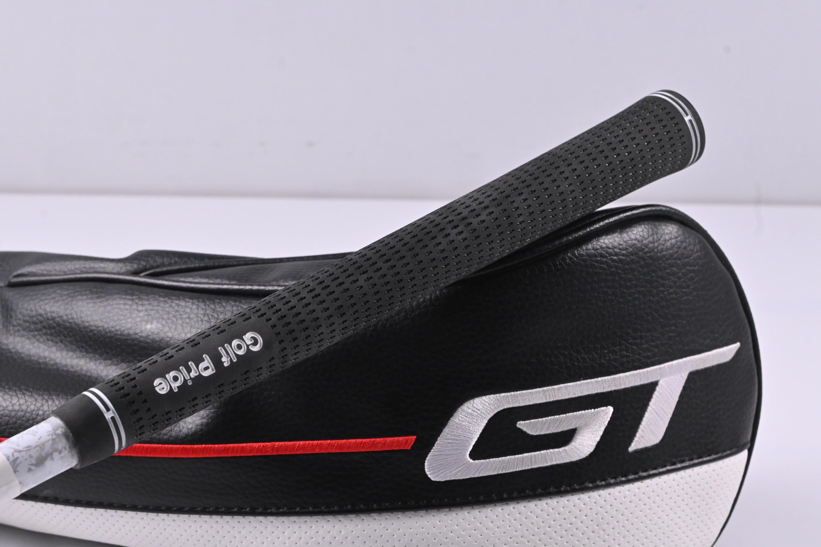 Titleist GT2 Driver / 11 Degree / Regular Flex Denali Red 50 Shaft