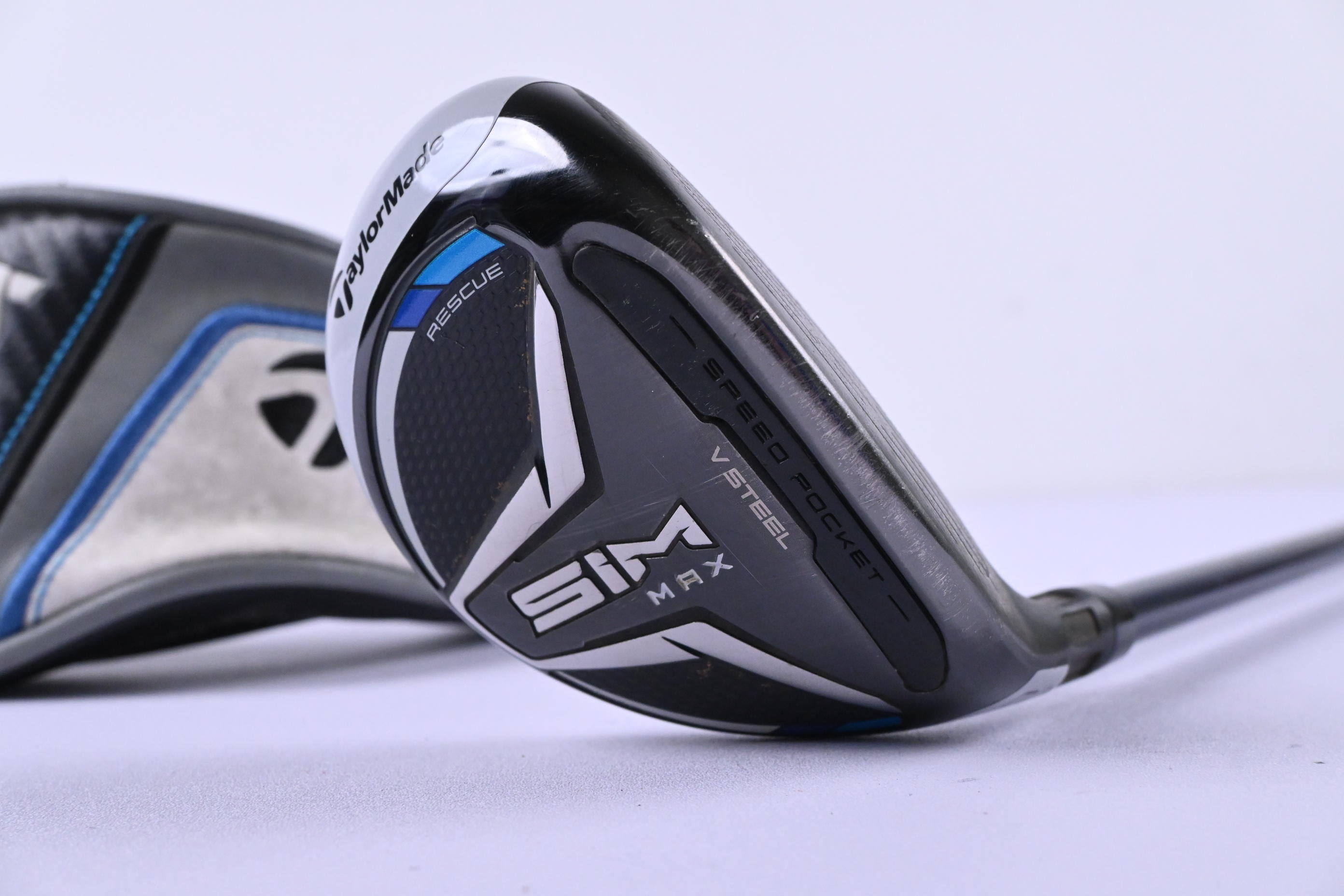 Taylormade SIM Max #3 Hybrid / 19 Degree / Stiff Flex Fujikura Ventus Blue 7
