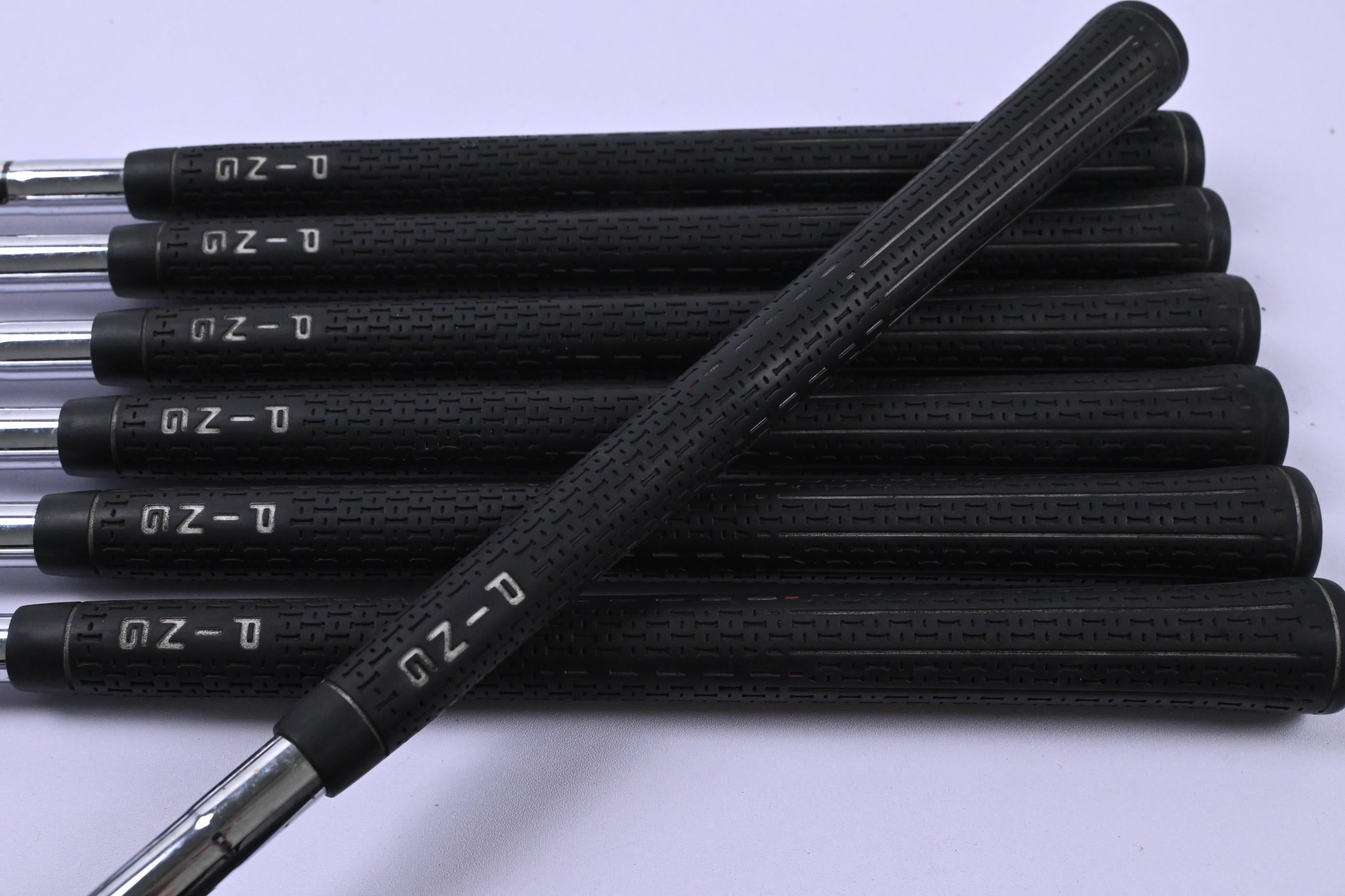 Ping i25 Irons / 5-PW+GW / Black Dot / Regular Flex Ping CFS Shafts