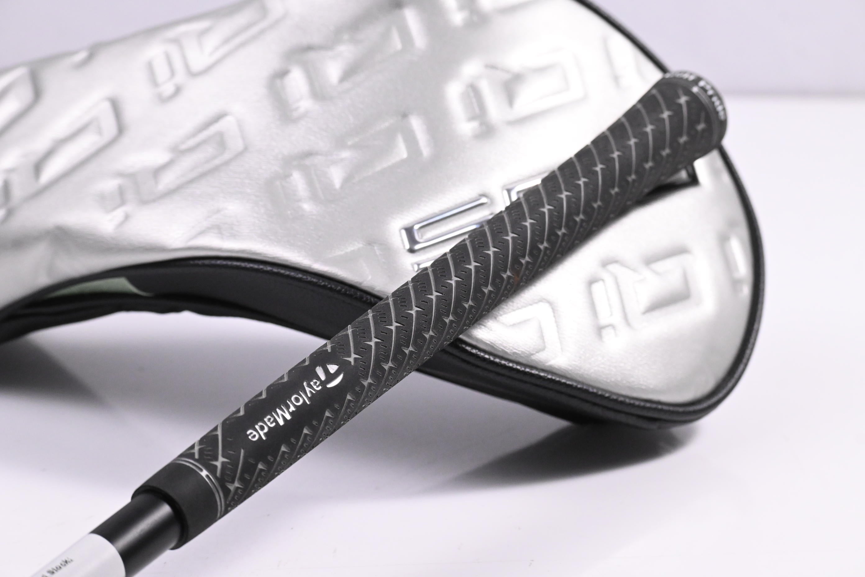 Taylormade Qi35 Driver / 10.5 Degree / Regular Flex Fujikura Air Speeder 50