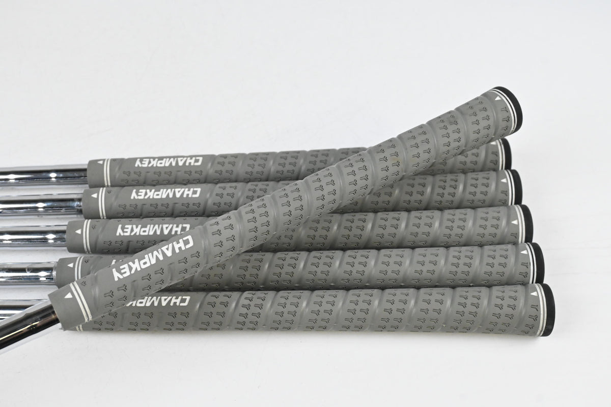 Ping i525 Irons / 5-PW / Red Dot / Regular Flex Ping AWT 2.0 Shafts