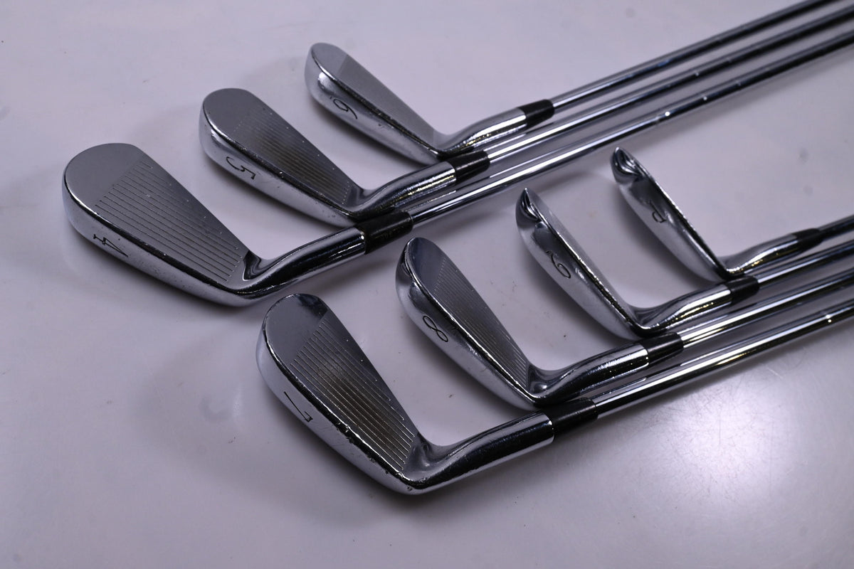 Mizuno MP-30 Irons / 4-PW / Stiff Flex Dynamic Gold S300 Shafts