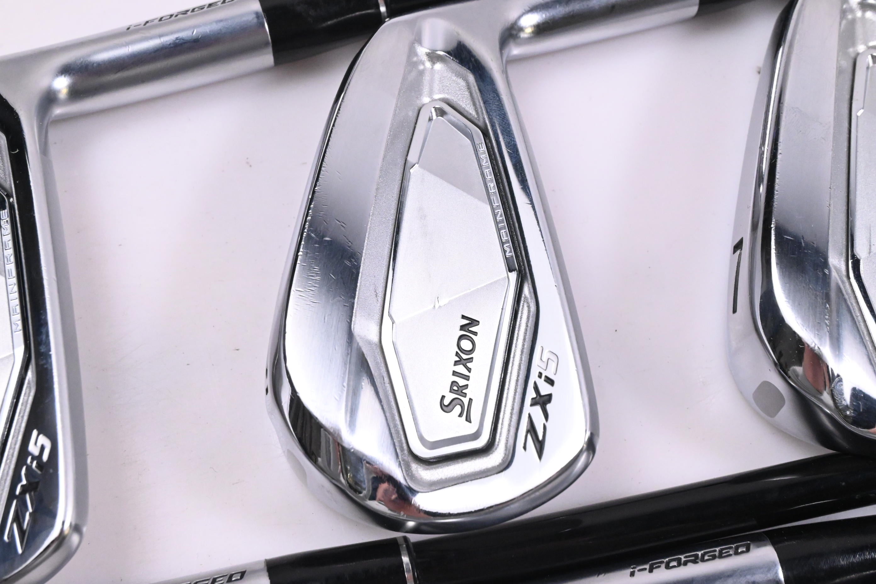 Srixon ZXi5 Irons / 5-PW / Regular Flex Accra iSeries 5 Shafts