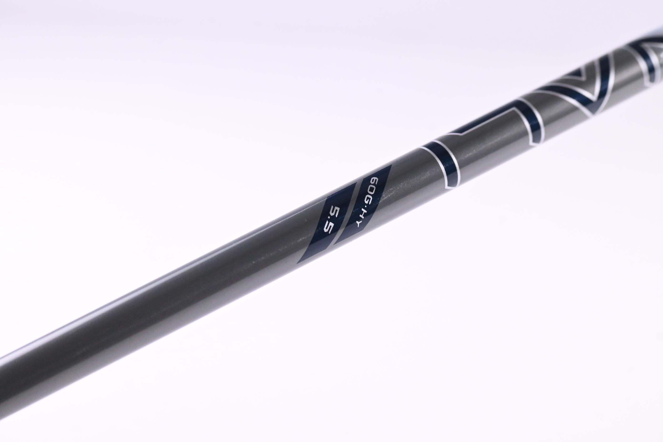 Callaway Elyte X #4 Hybrid / 21 Degree / Regular Flex Denali Charcoal 60 Shaft
