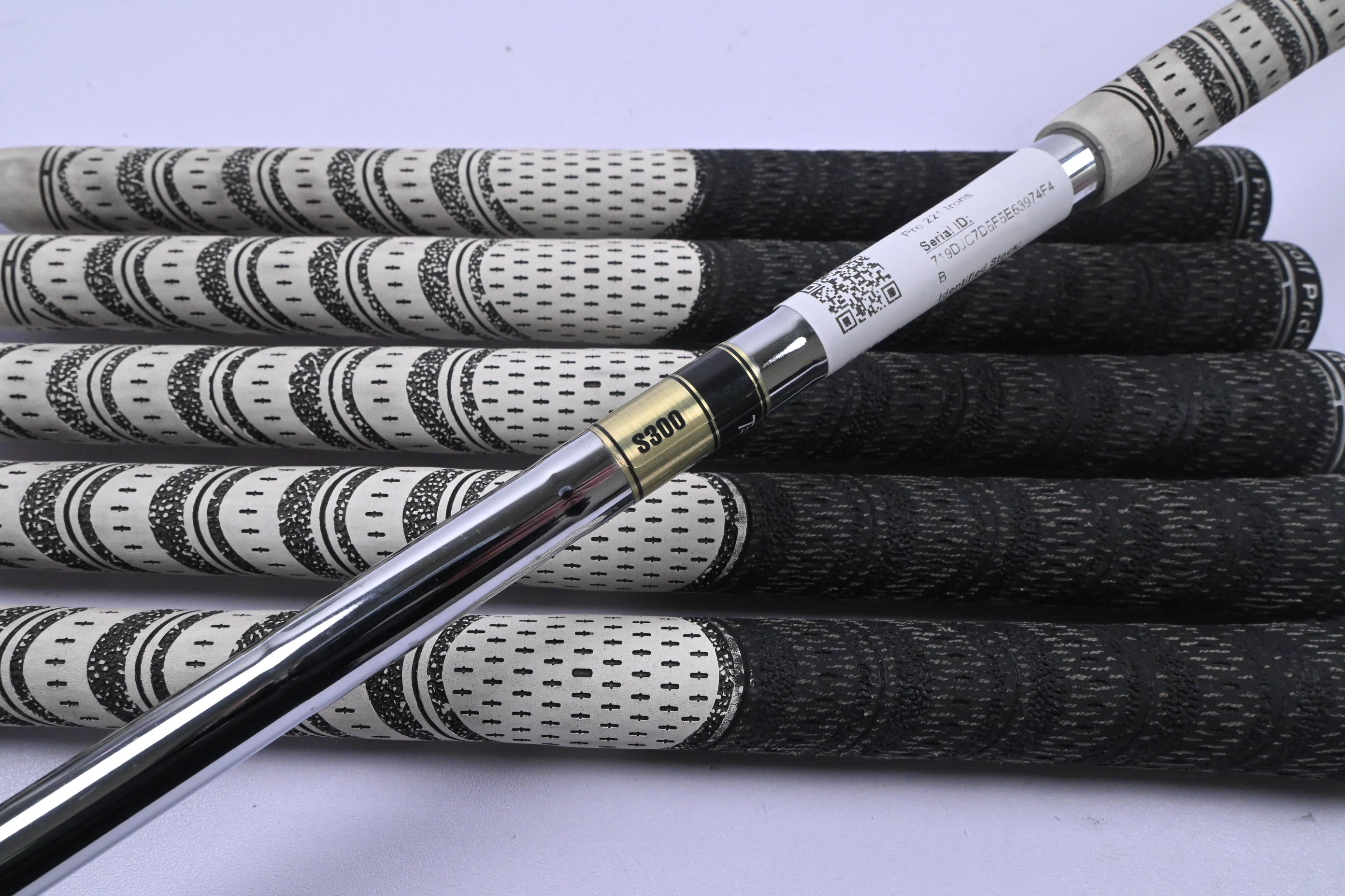 Mizuno Pro 221 Irons / 5-PW / Stiff Flex Dynamic Gold S300 Shaft