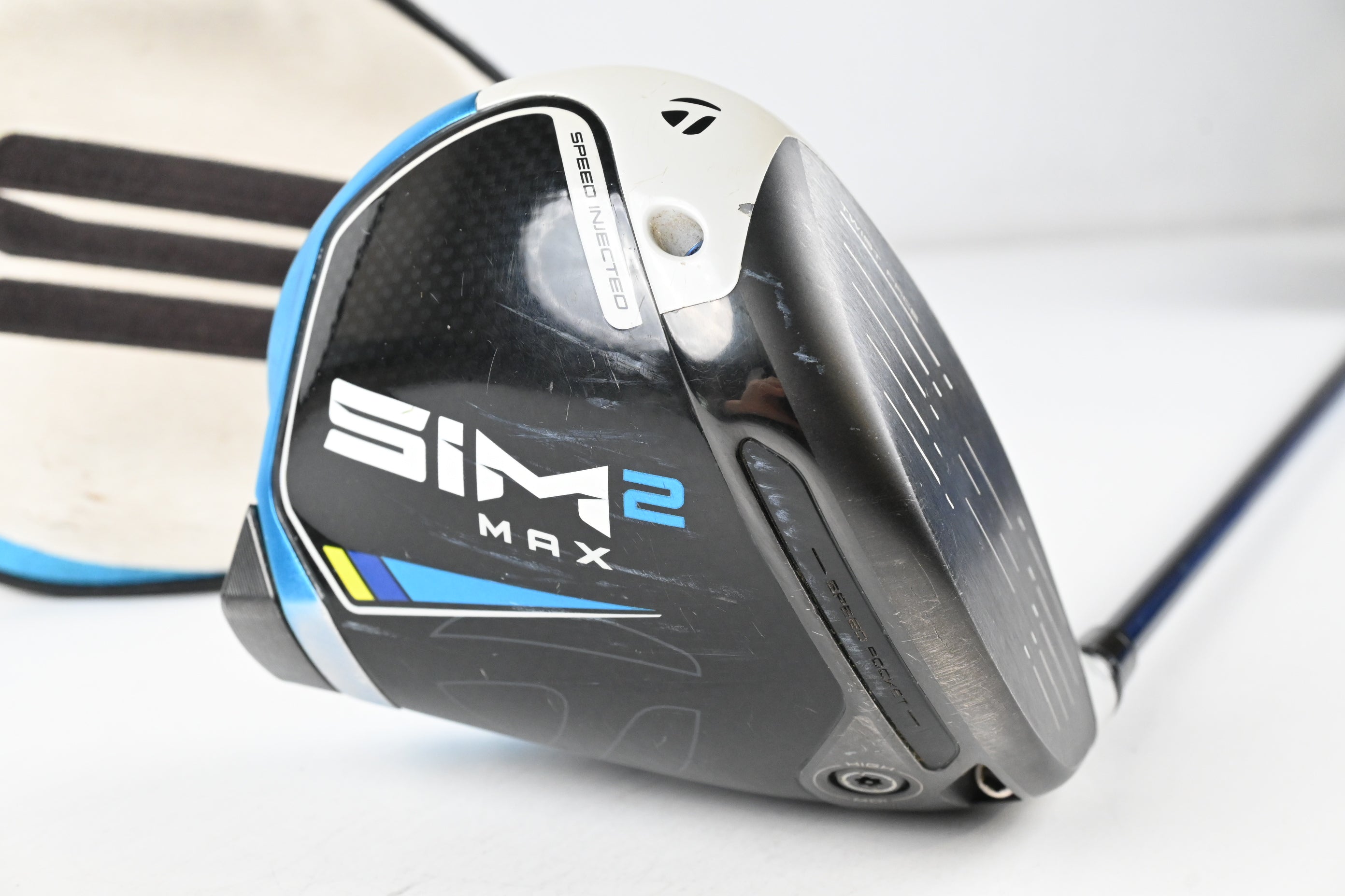 Taylormade SIM2 Max Driver / 10.5 Degree / Regular Flex Ventus Blue 5 Shaft