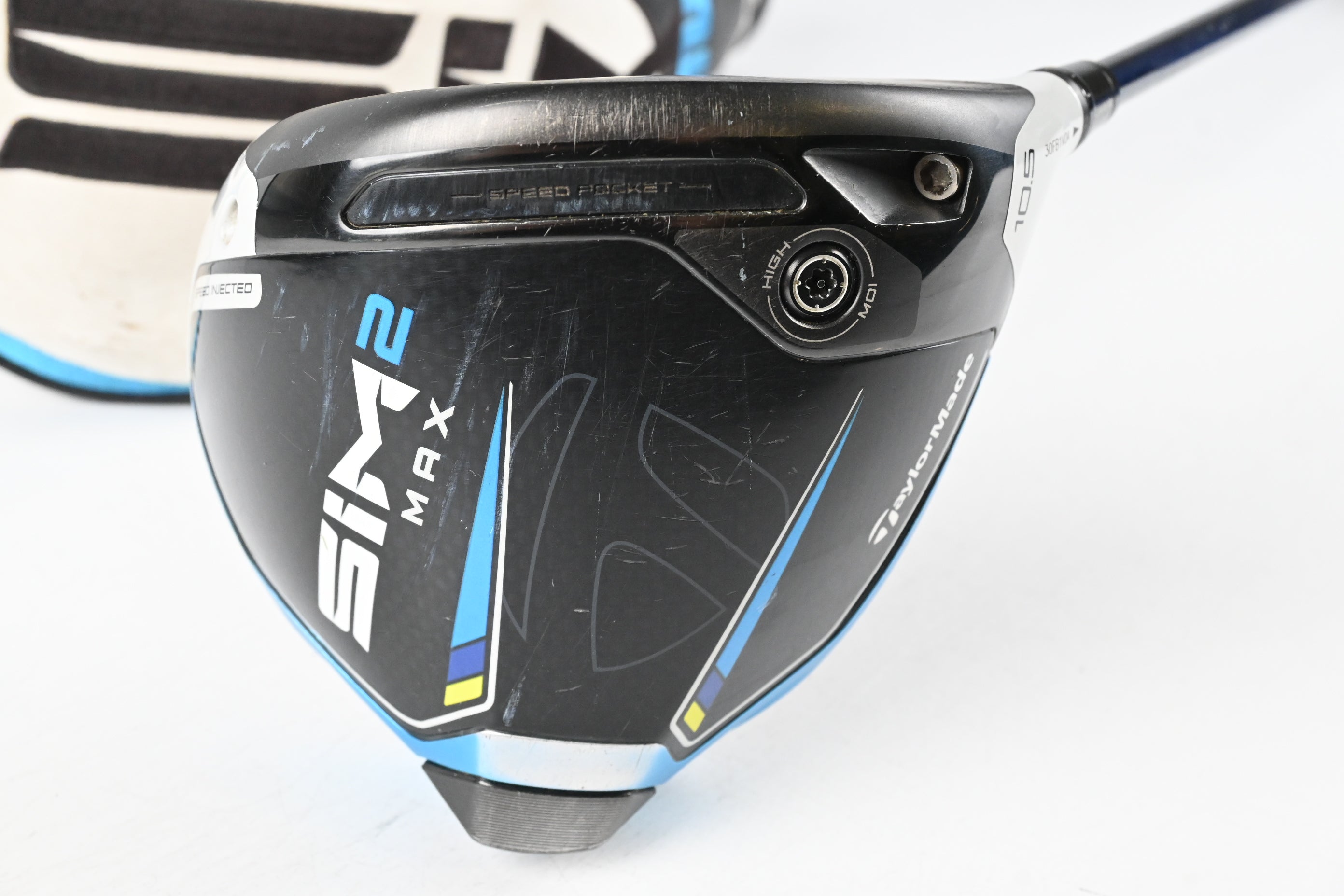 Taylormade SIM2 Max Driver / 10.5 Degree / Regular Flex Ventus Blue 5 Shaft