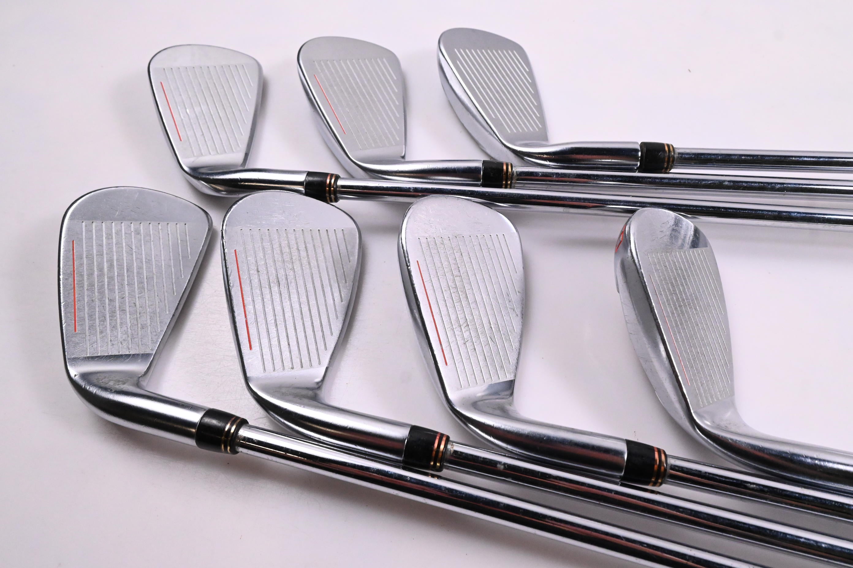 Cobra AMP Irons / 4-PW / Regular Flex Dynalite 90 Shafts