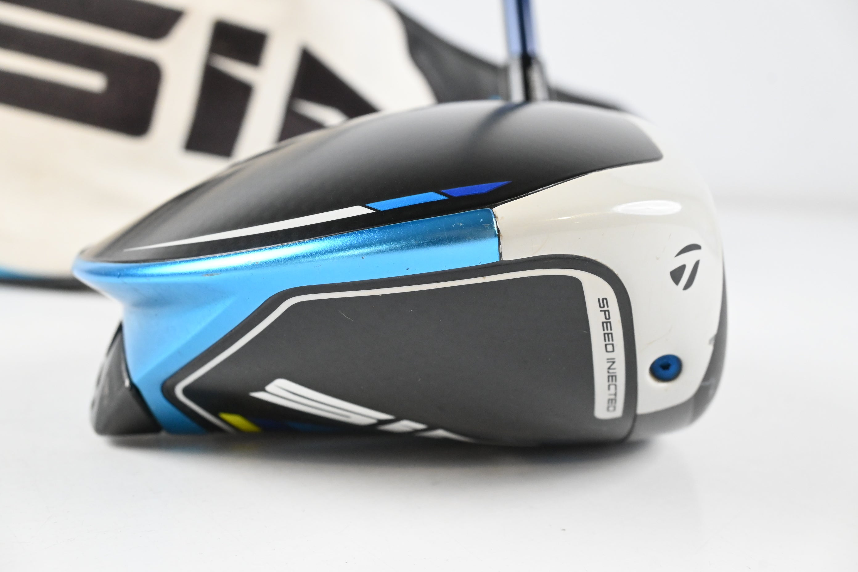 Taylormade SIM2 Max Driver / 10.5 Degree / Regular Flex Ventus Blue 5 Shaft