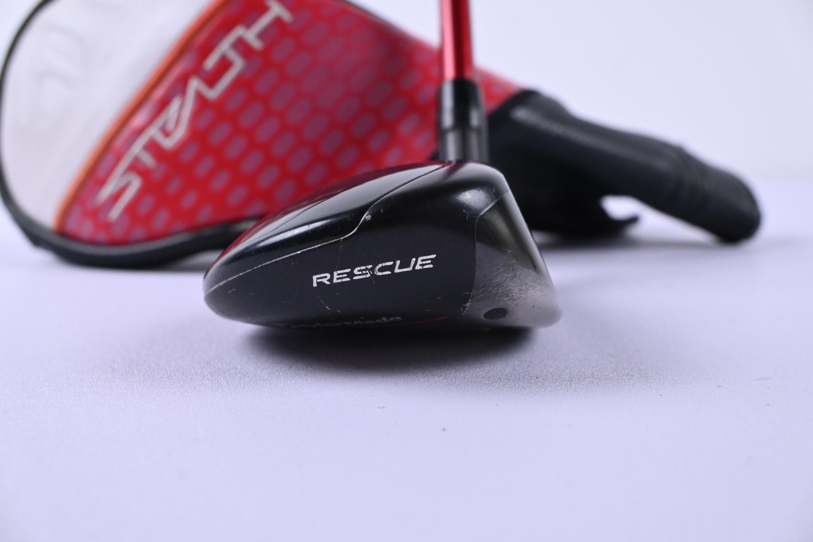 Taylormade Stealth 2 HD #4 Hybrid / 23 Degree / Regular Flex Speeder NX 50 Shaft
