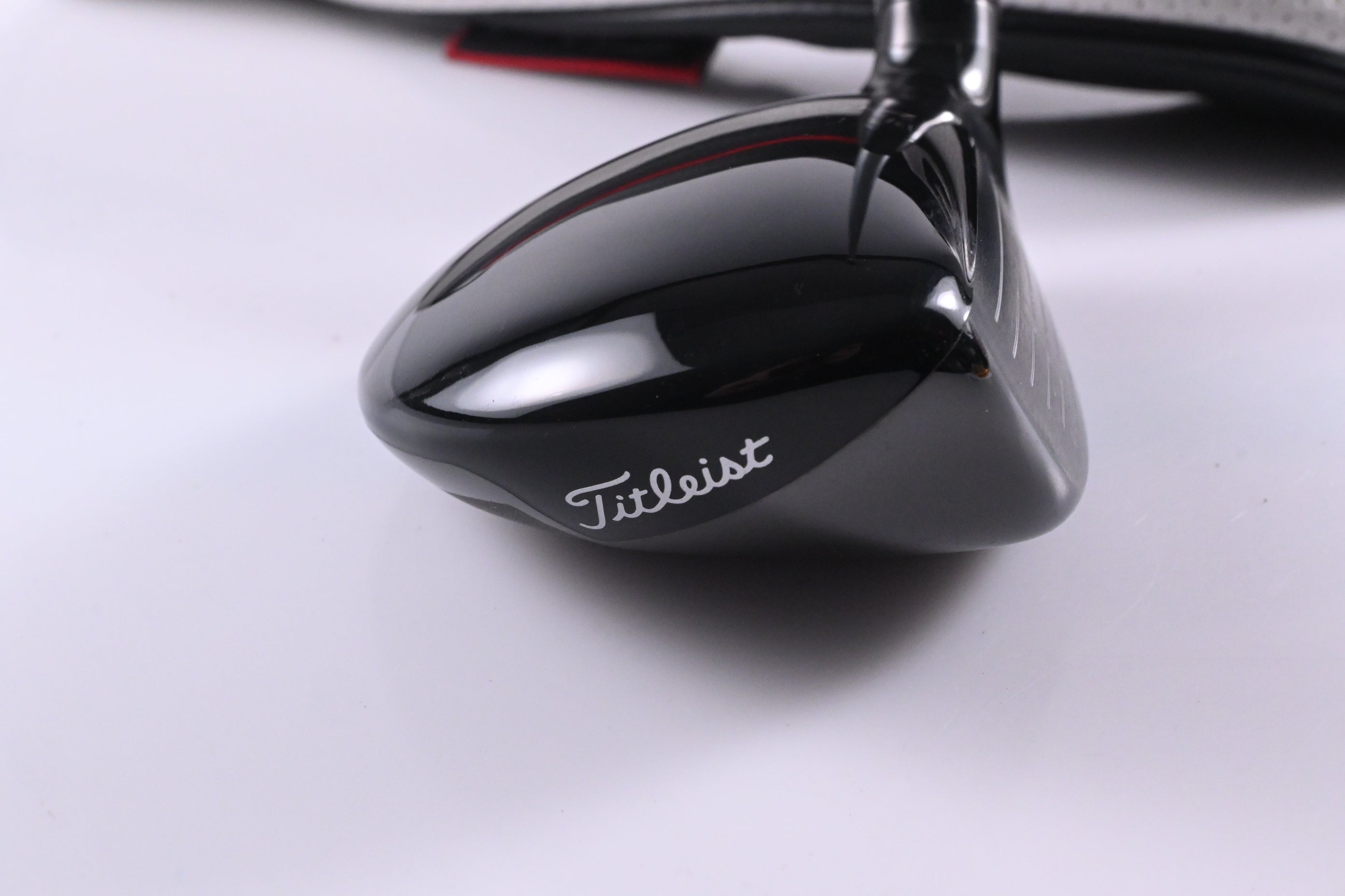 Titleist GT1 #5 Hybrid / 23 Degree / Regular Flex Fujikura Airspeeder 50 Shaft
