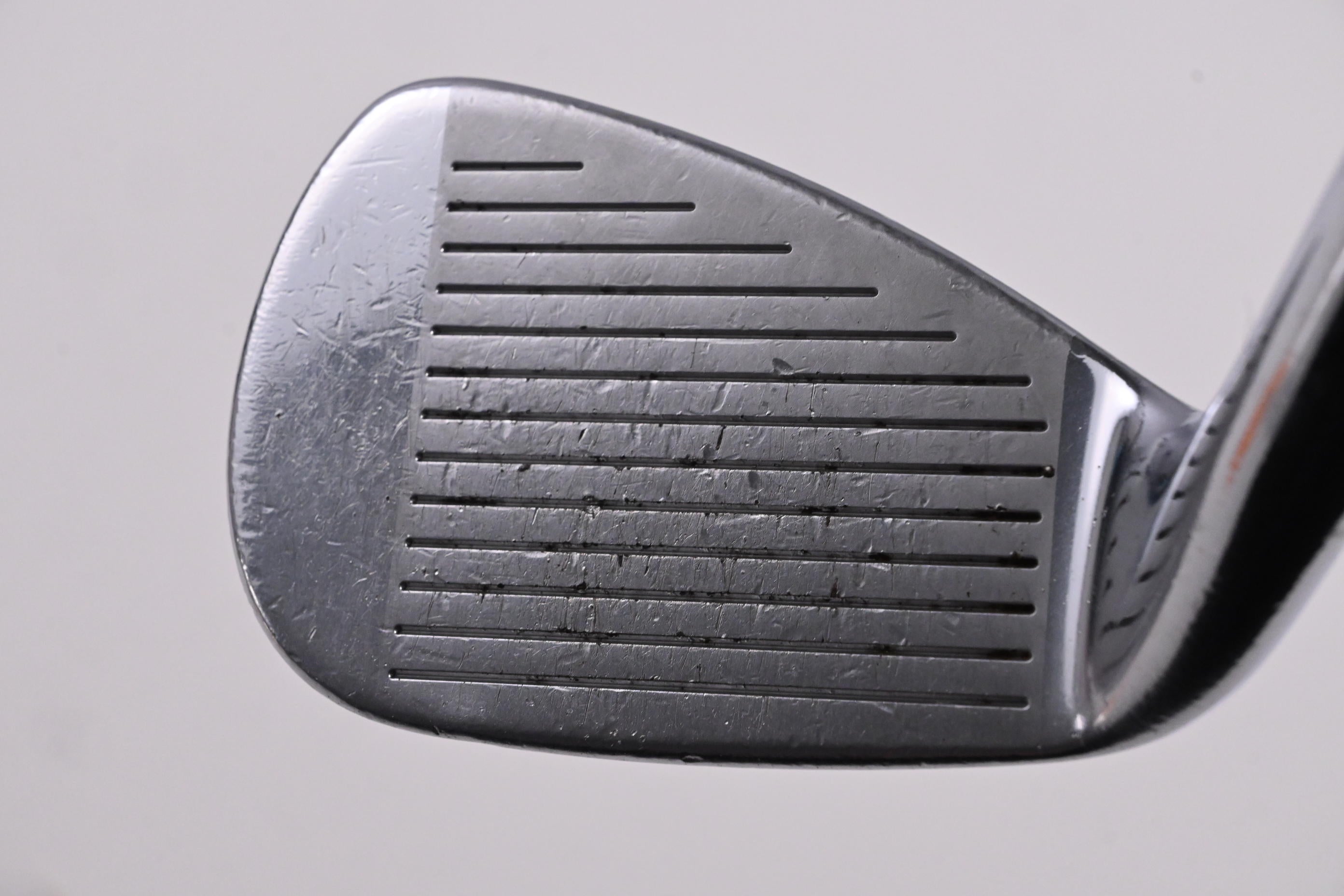 Titleist 735.CM Pitching Wedge / 43 Degree / Stiff Flex Dynamic Gold S300 Shaft