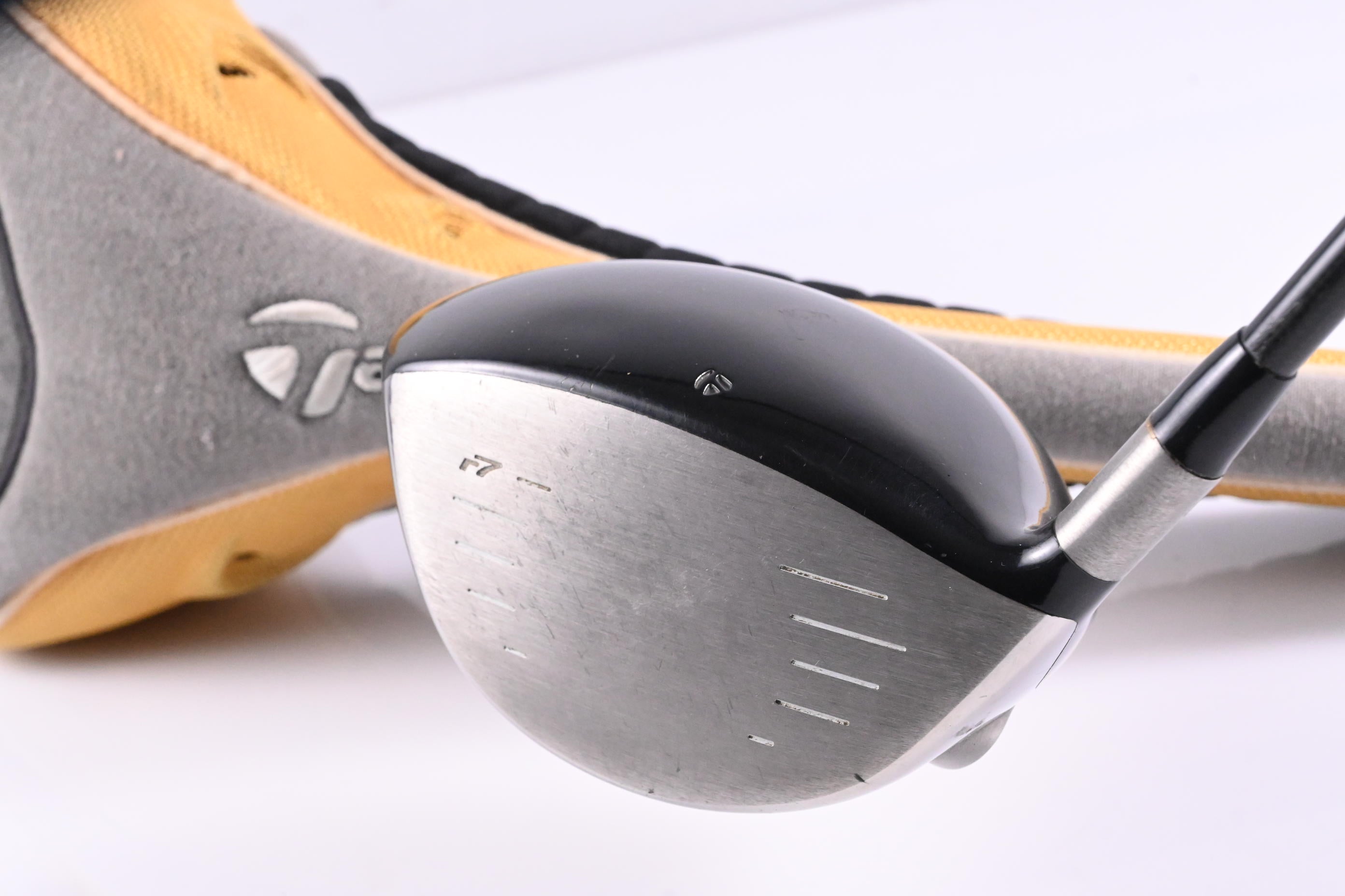 Taylormade R7 425 Driver / 9.5 Degree / Stiff Flex Reax 75 Shaft