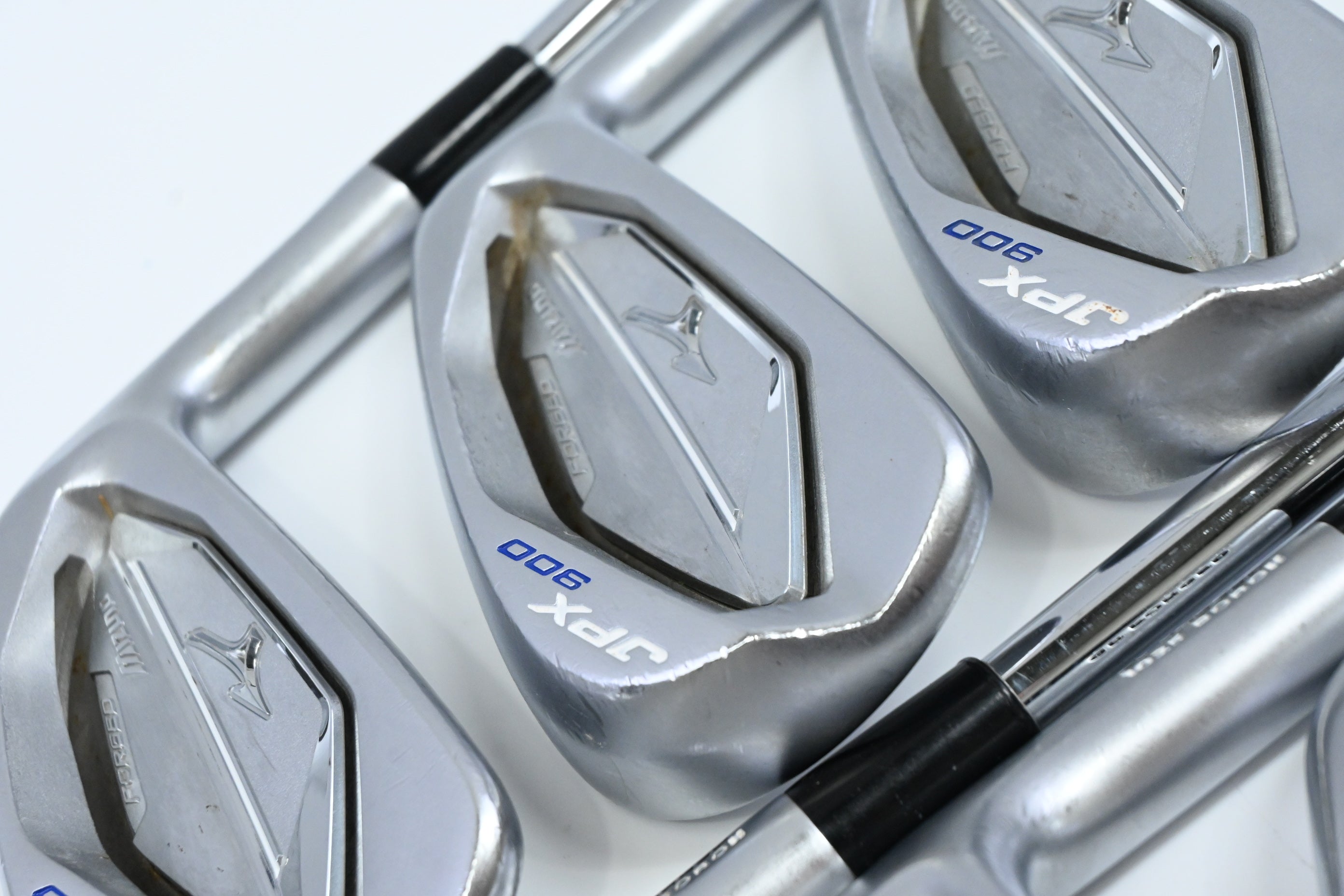 Mizuno JPX 900 Forged Irons / 5-PW / Stiff Flex XP 115 S300 Shafts