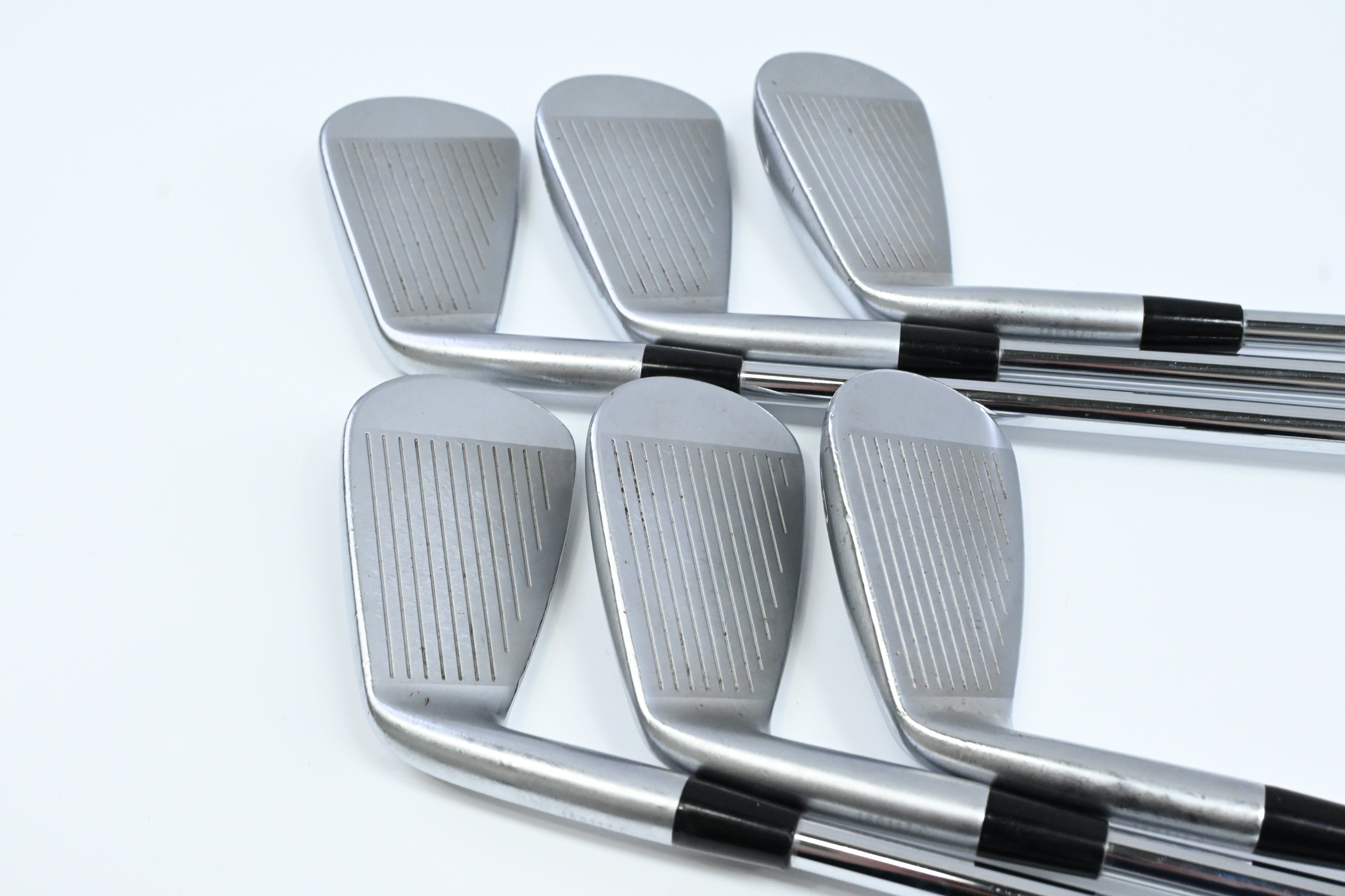Mizuno JPX 900 Forged Irons / 5-PW / Stiff Flex XP 115 S300 Shafts