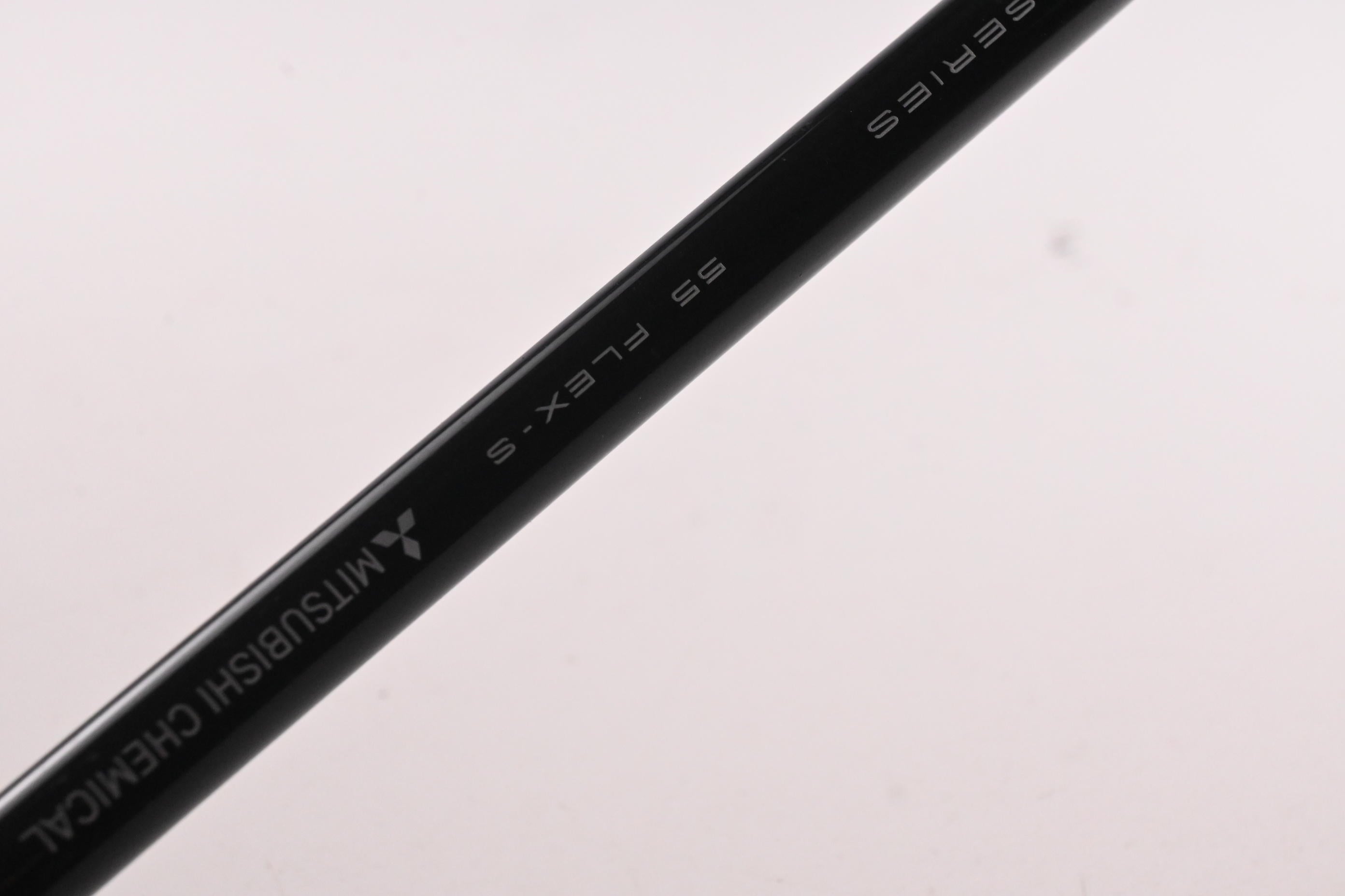 Titleist GT2 Driver / 9 Degree / Stiff Flex Tensei AV Blue Raw 55 Shaft