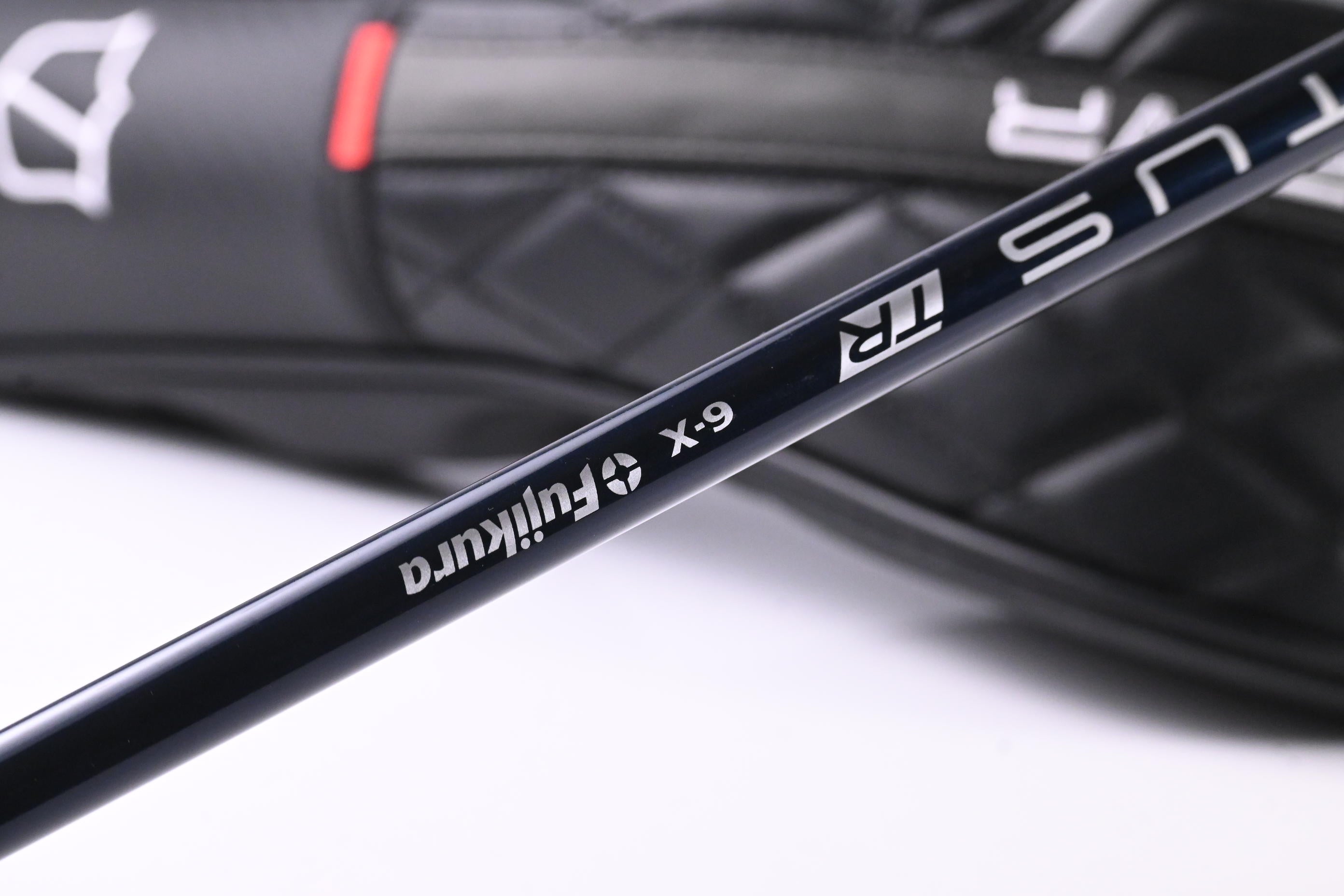 Wilson DYNAPWR 2025 Carbon Driver / 9 Degree / X-Flex Fujikura Ventus TR Blue 6
