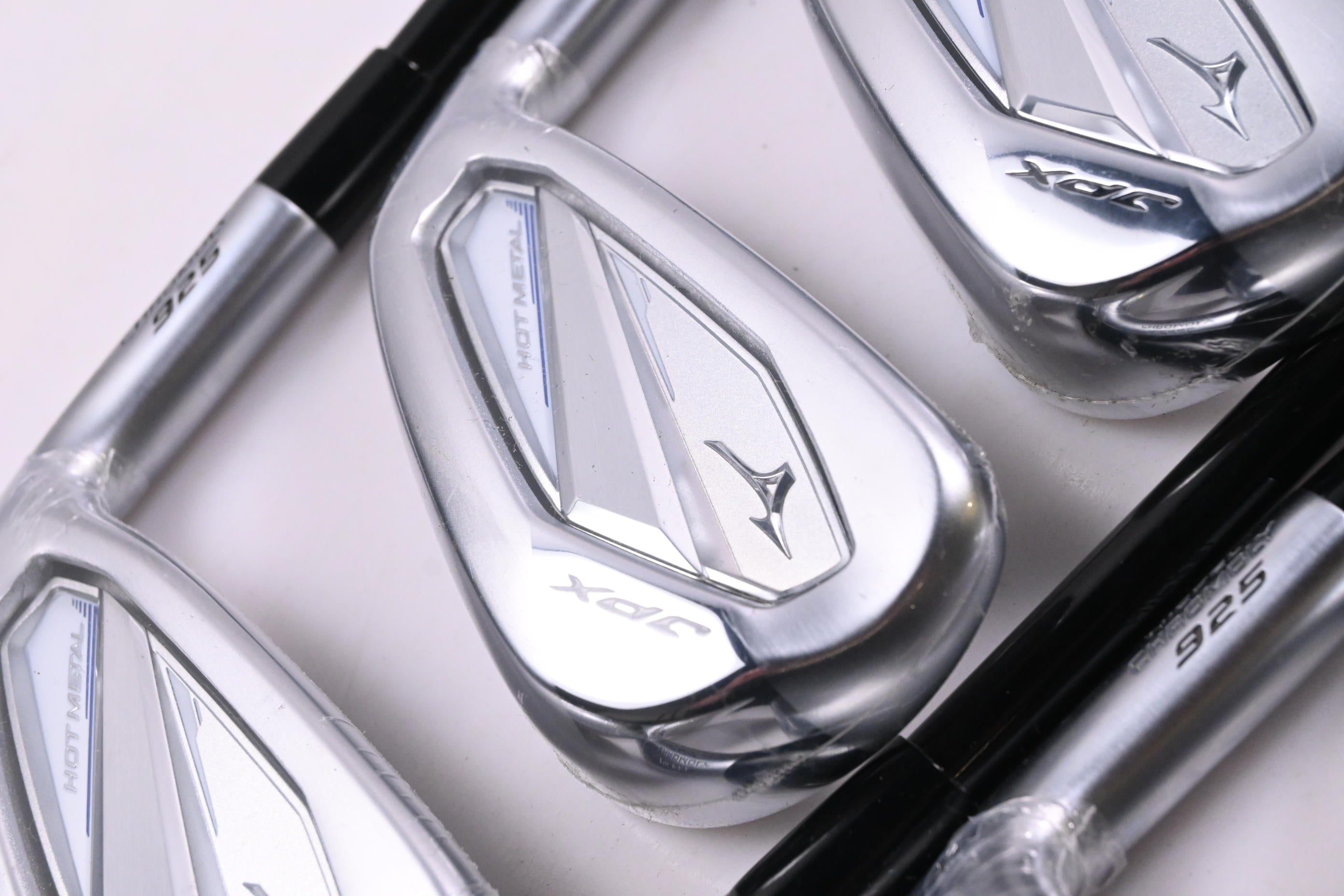 Mizuno JPX 925 Hot Metal Irons / 5-PW / Regular Flex MMT 65 Shafts