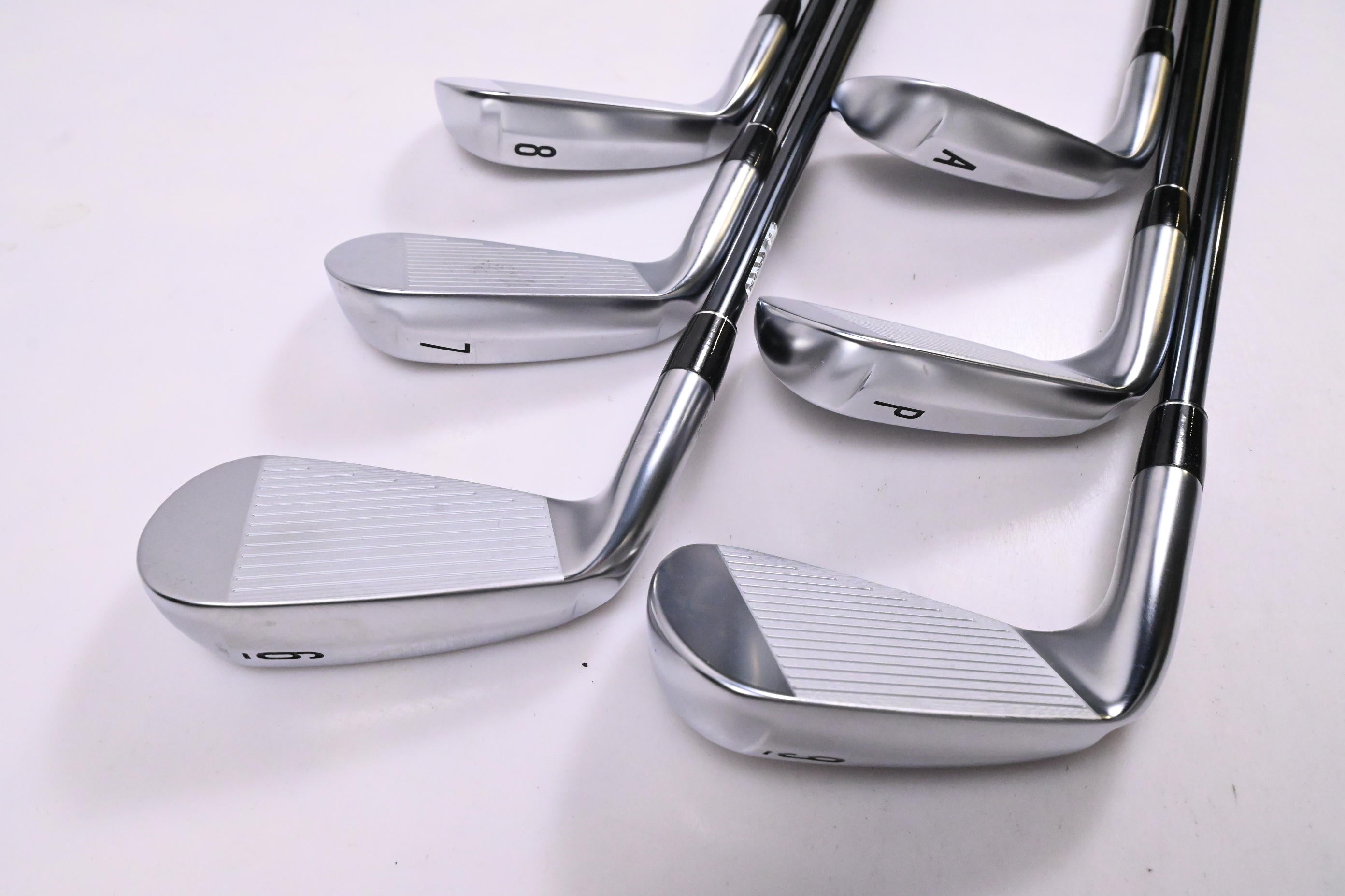 Srixon ZXiR Irons / 6-PW+GW / Regular Flex UST Recoil Dart 65 Shafts