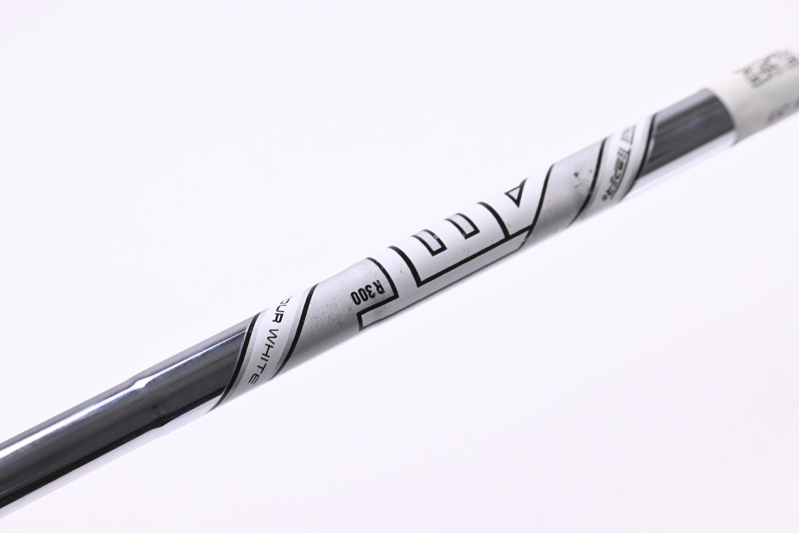 Titleist T100 S 2019 Pitching Wedge / 44 Degree / Regular Flex AMT Tour White
