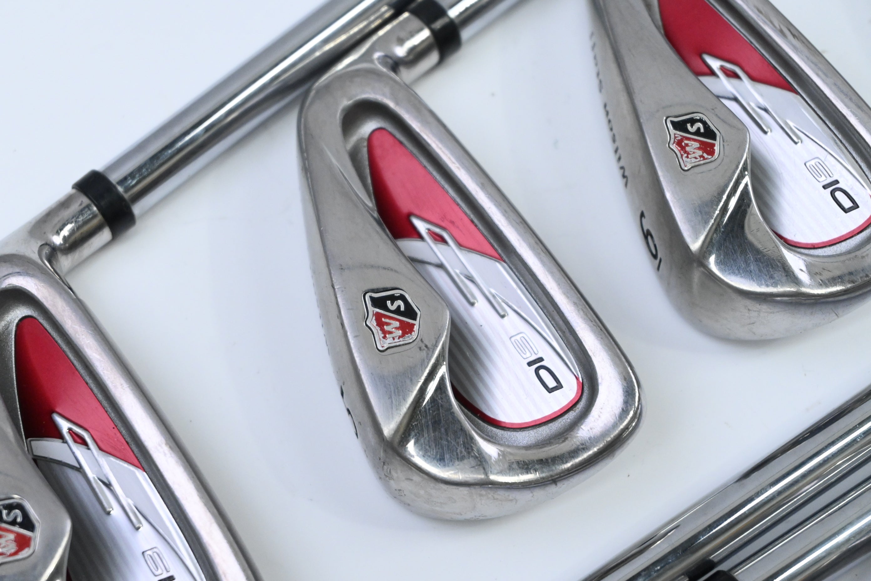 Wilson Di9 Irons / 4-PW+SW / Uniflex Superlight TX 99 Shafts