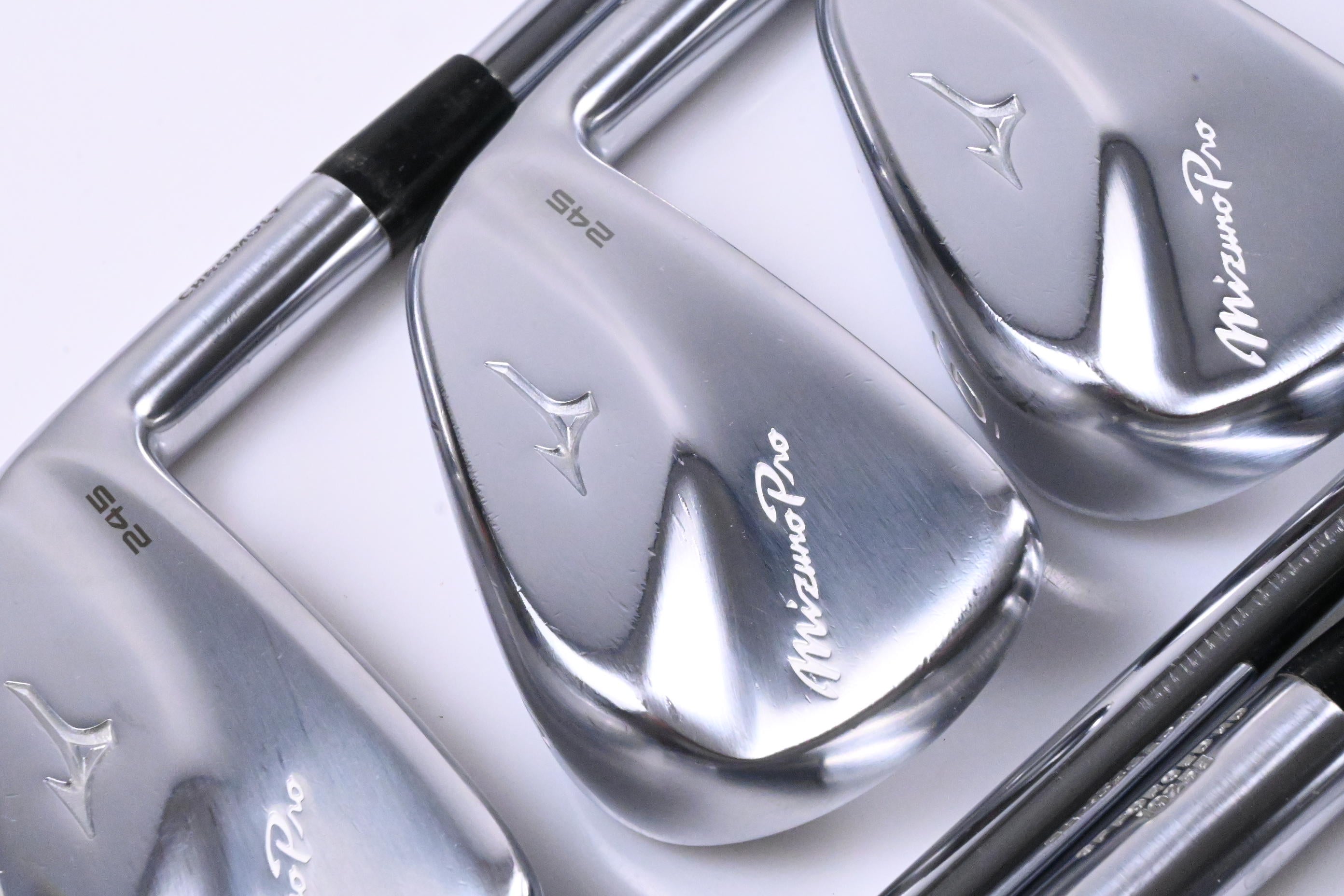 Mizuno Pro 245 Irons / 4-PW+GW / Regular Flex Dynamic Gold 95 R300 Shafts
