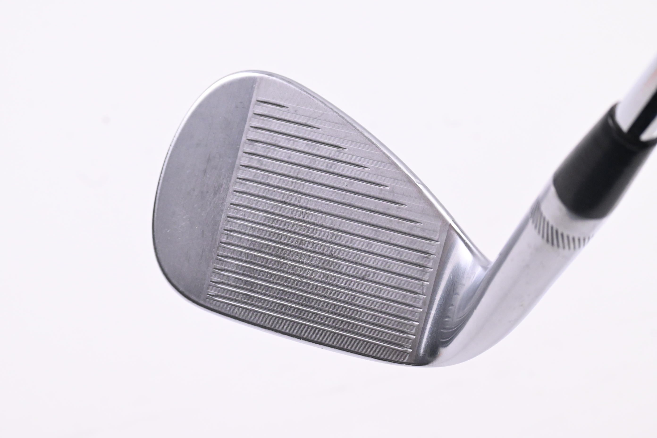 Titleist Vokey SM10 Pitching Wedge / 46 Degree / Regular Flex Dynamic Gold 105 Shaft