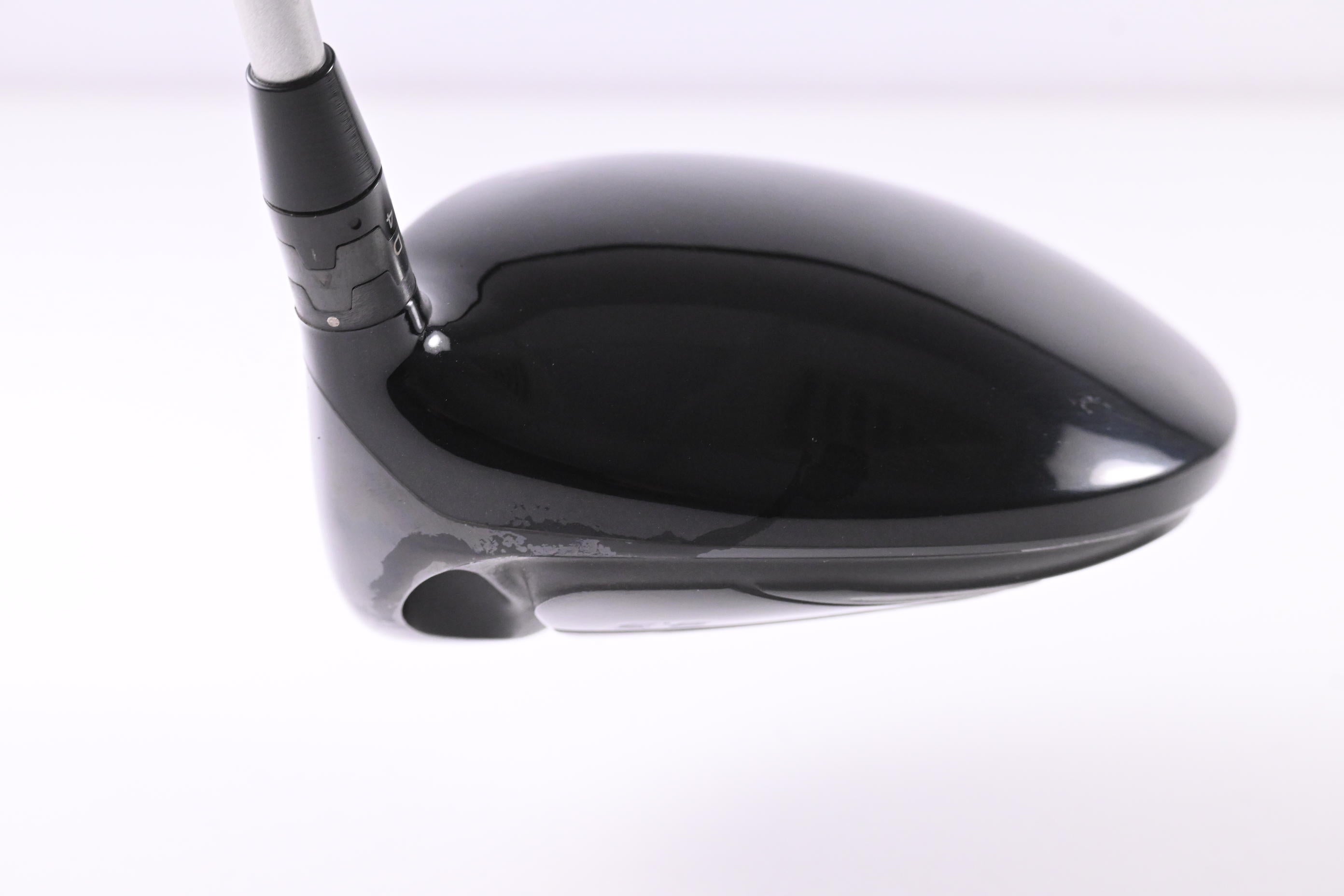 Titleist 915 D3 Driver / 9.5 Degree / Stiff Flex Diamana S+ 60 Shaft
