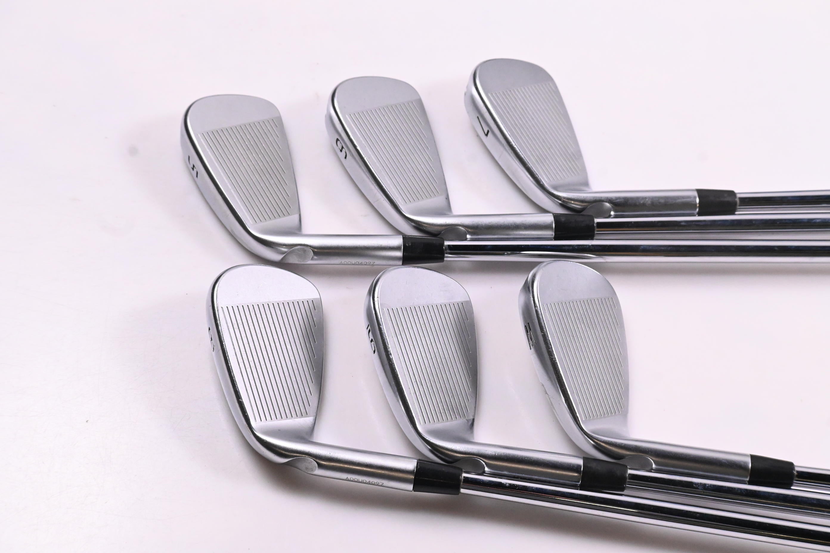 Ping i230 Irons / 5-PW / Blue Dot / Stiff flex Dynamic Gold 105 Shafts