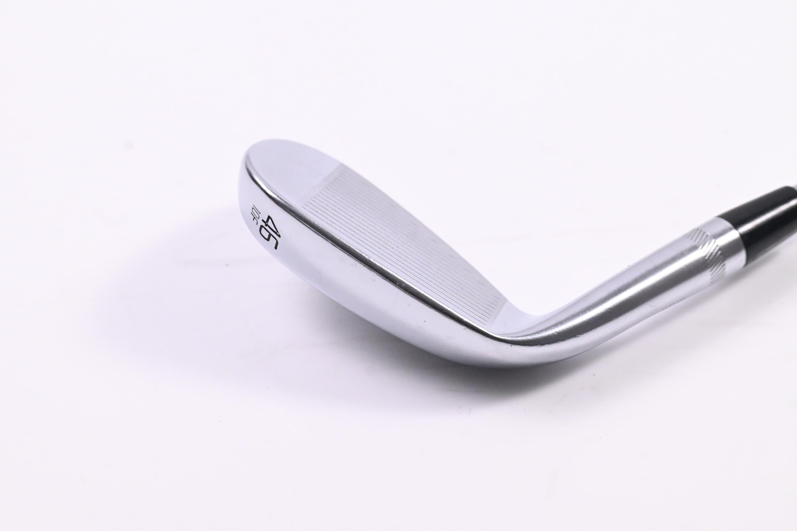 Titleist Vokey SM10 Pitching Wedge / 46 Degree / Regular Flex Dynamic Gold 105 Shaft