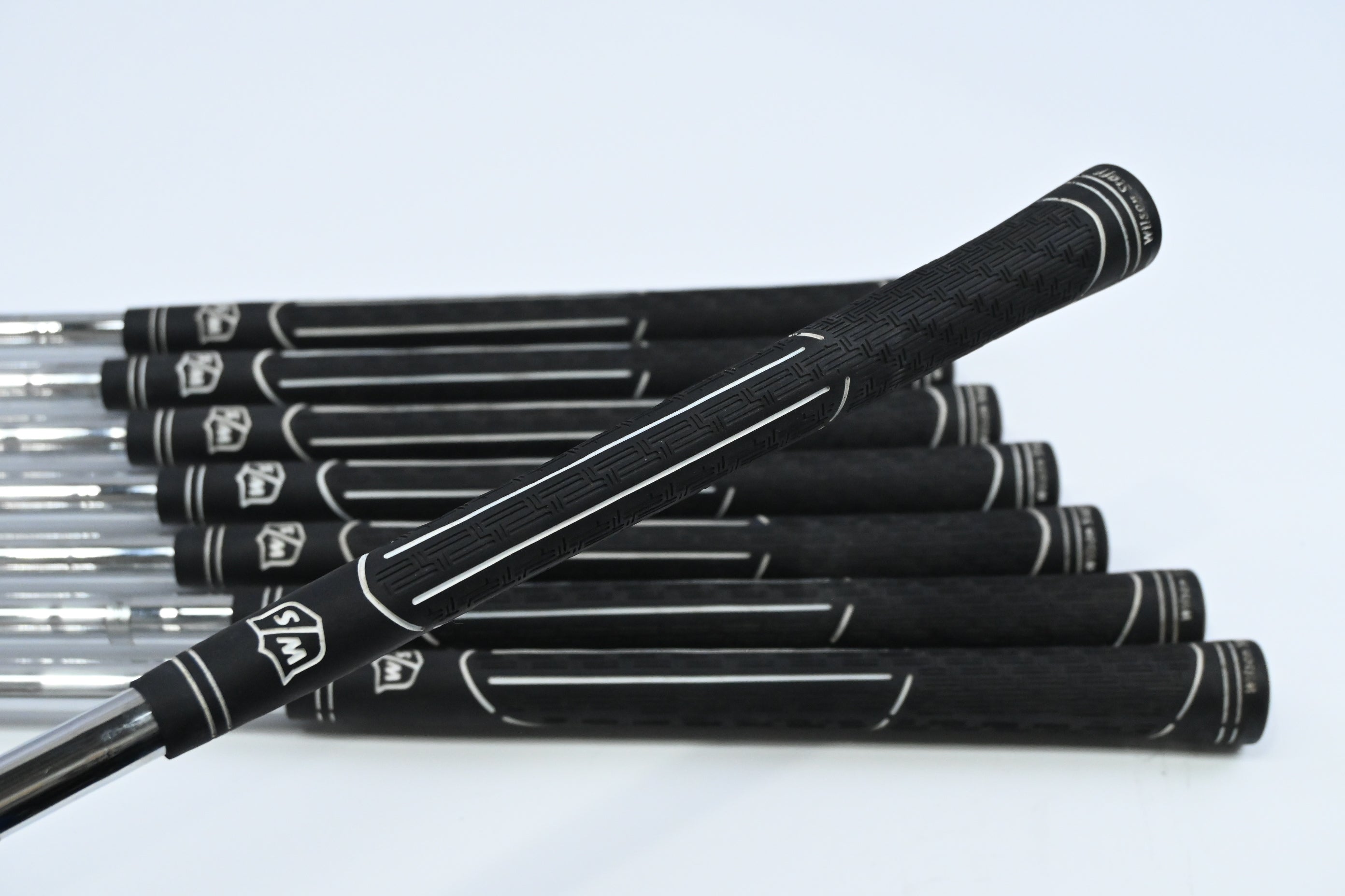 Wilson Di9 Irons / 4-PW+SW / Uniflex Superlight TX 99 Shafts