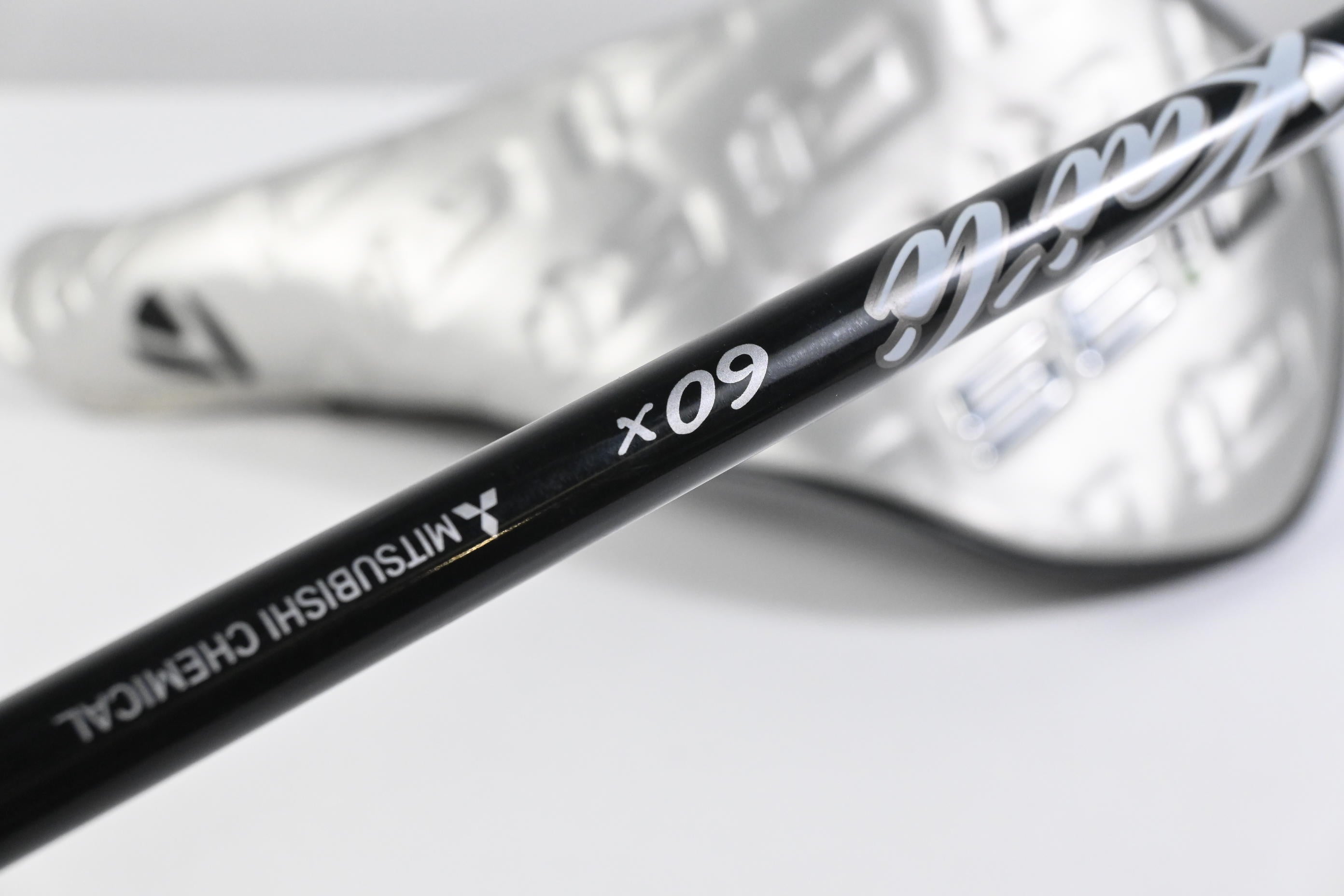 Taylormade Qi35 LS Driver / 9 Degree / X-Flex Kai'li White 60 Shaft