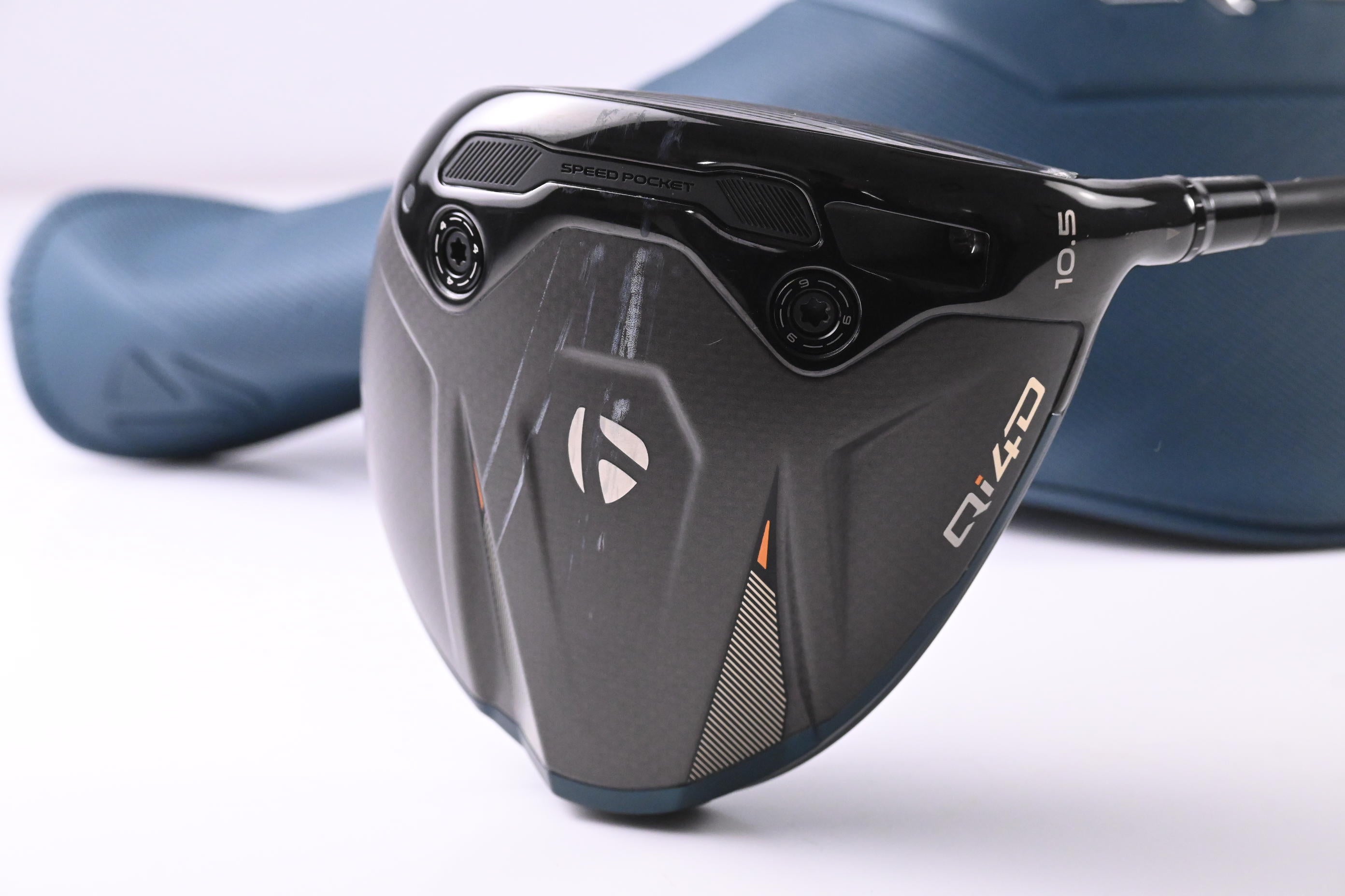 Taylormade Qi4D Driver / 10.5 Degree / Stiff Flex Reax Blue 50 Shaft
