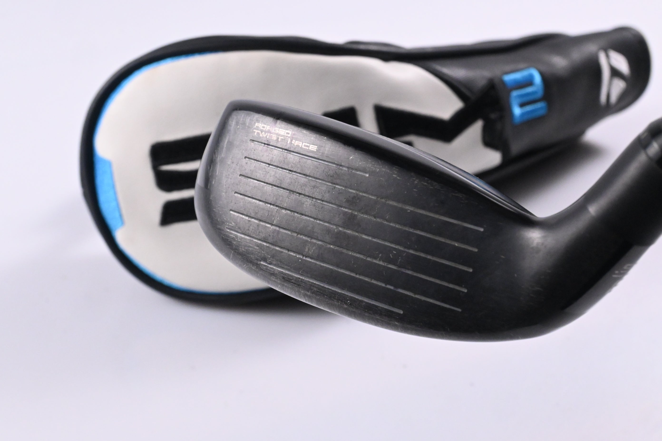 Taylormade SIM2 #3 Hybrid / 19.5 Degree / Stiff Flex Tensei AV Raw Blue 80 Shaft