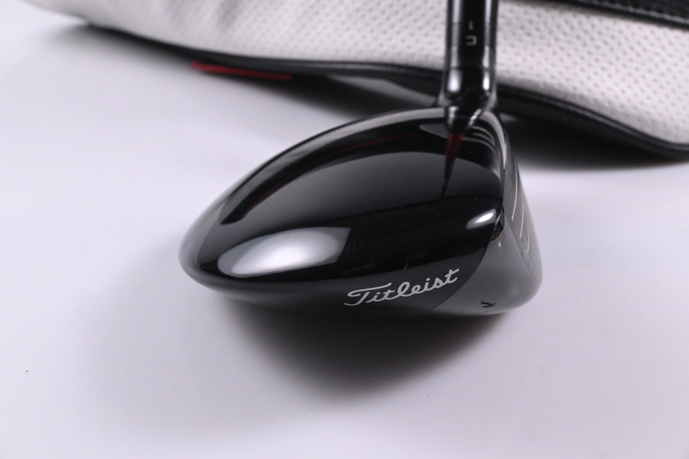 Titleist GT2 #5 Wood / 18 Degree / Regular Flex Denali Red 60 Shaft