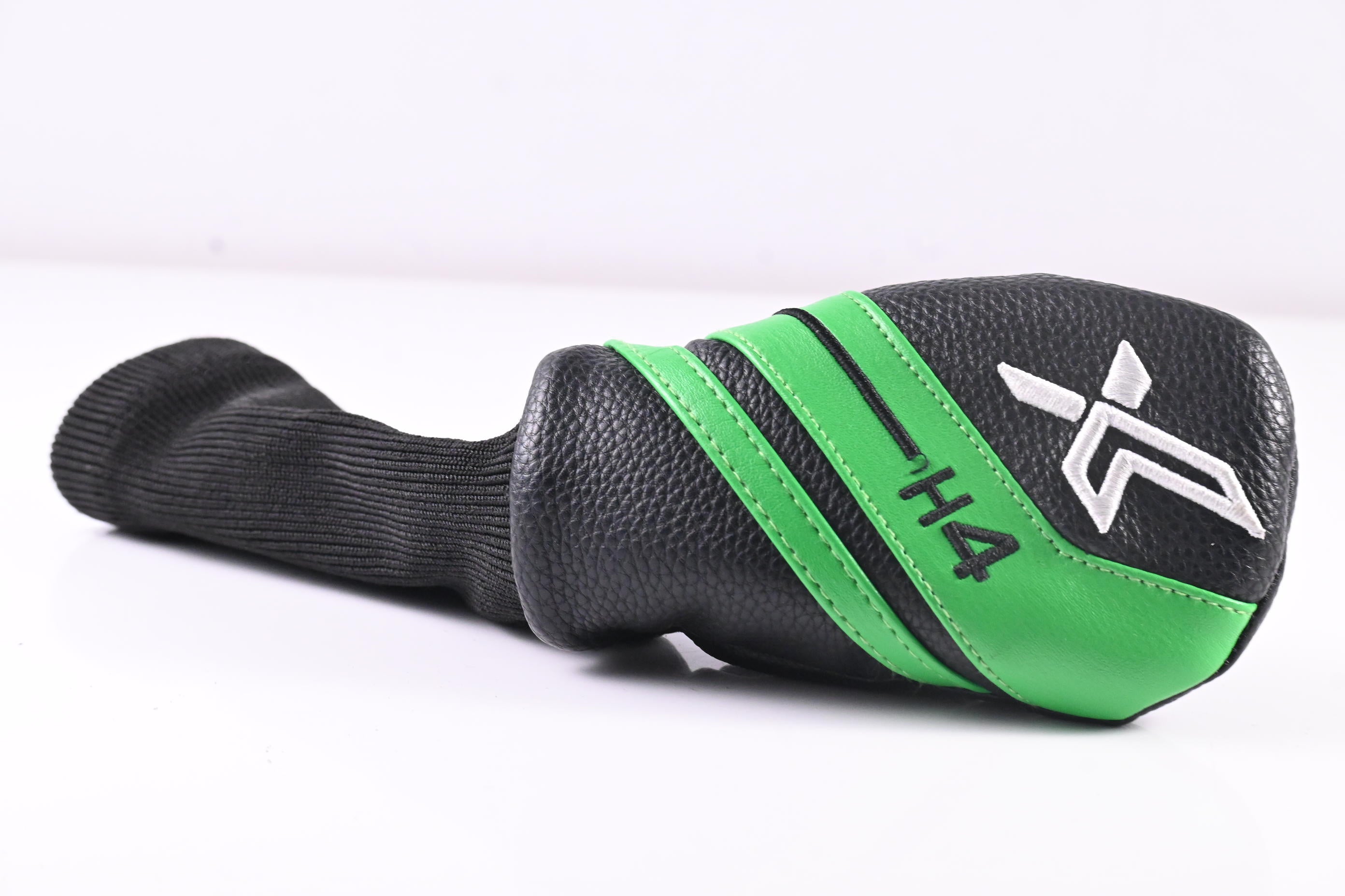 XXIO X 2022 #4 Hybrid / 20 Degree / Regular Flex Miyazaki AX-II BST 51 Shaft
