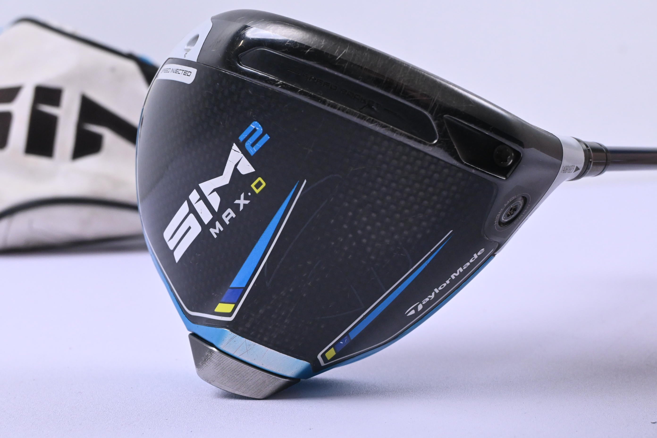 Taylormade SIM2 Max D Driver / 10.5 Degree / Regular Flex Fujikura Ventus Blue 5
