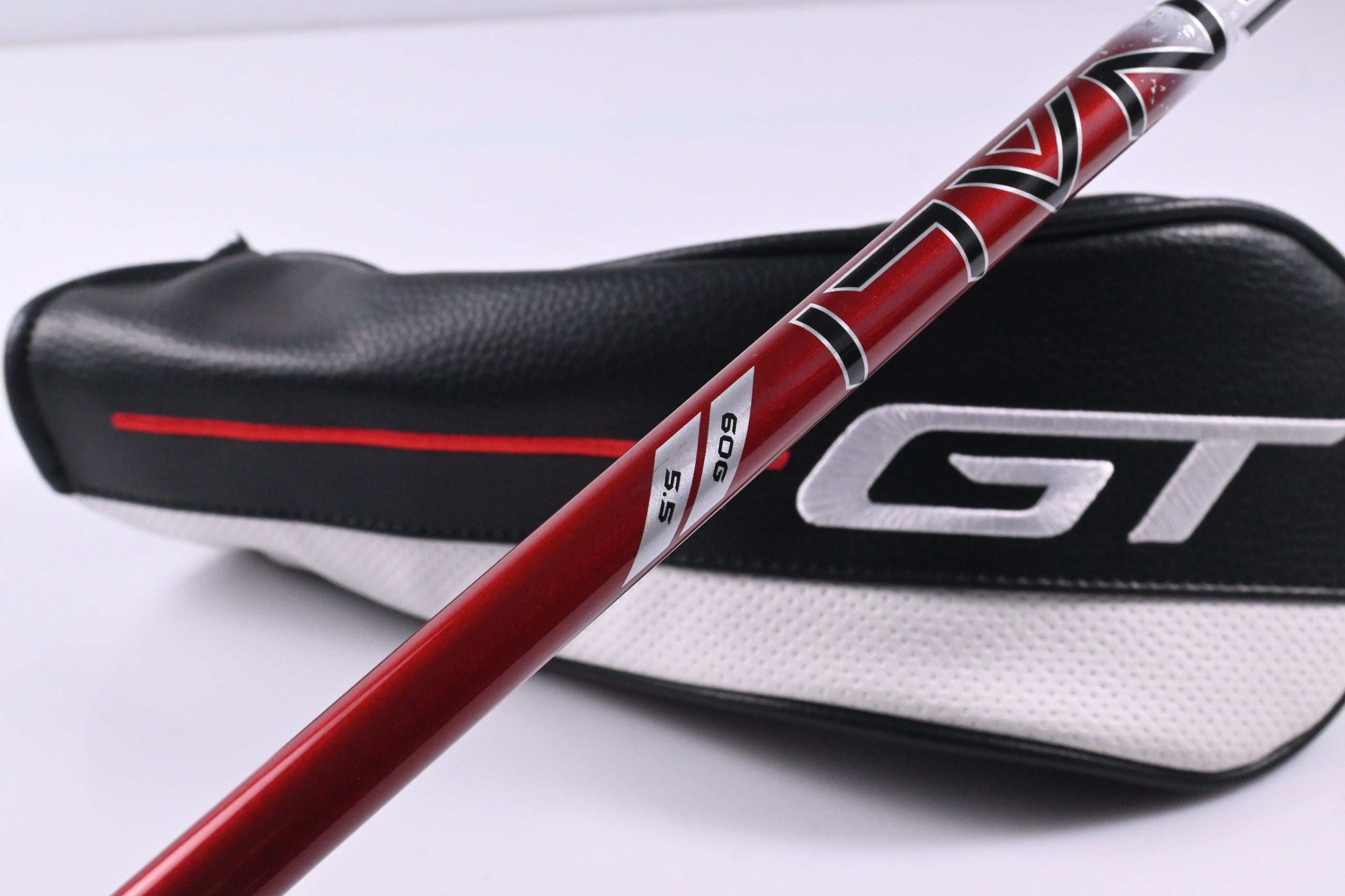 Titleist GT2 #5 Wood / 18 Degree / Regular Flex Denali Red 60 Shaft
