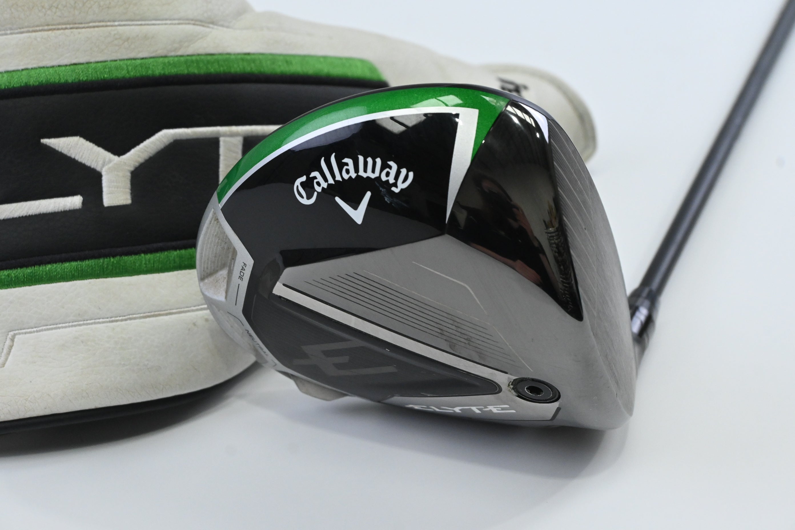 Callaway Elyte Driver / 9 Degree / Regular Flex Vanquish 4 Shaft