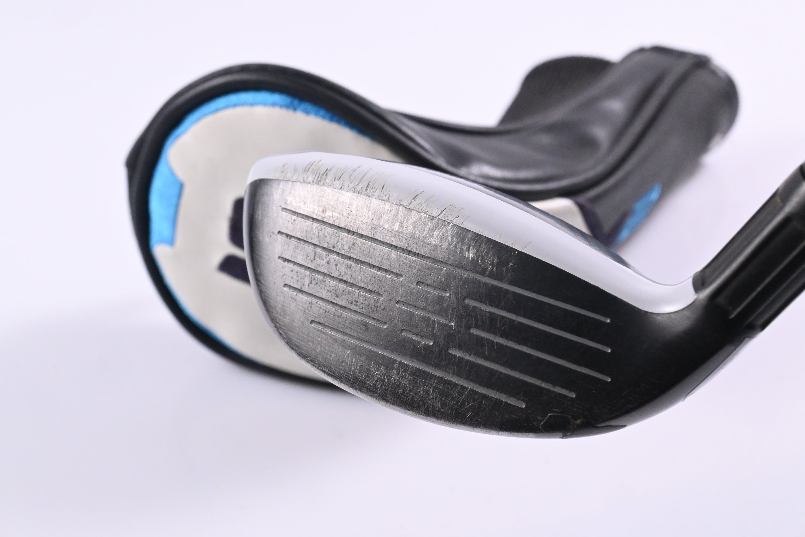 Taylormade SIM2 Max #4 Hybrid / 22 Degree / Regular Flex Fujikura Ventus Blue 6