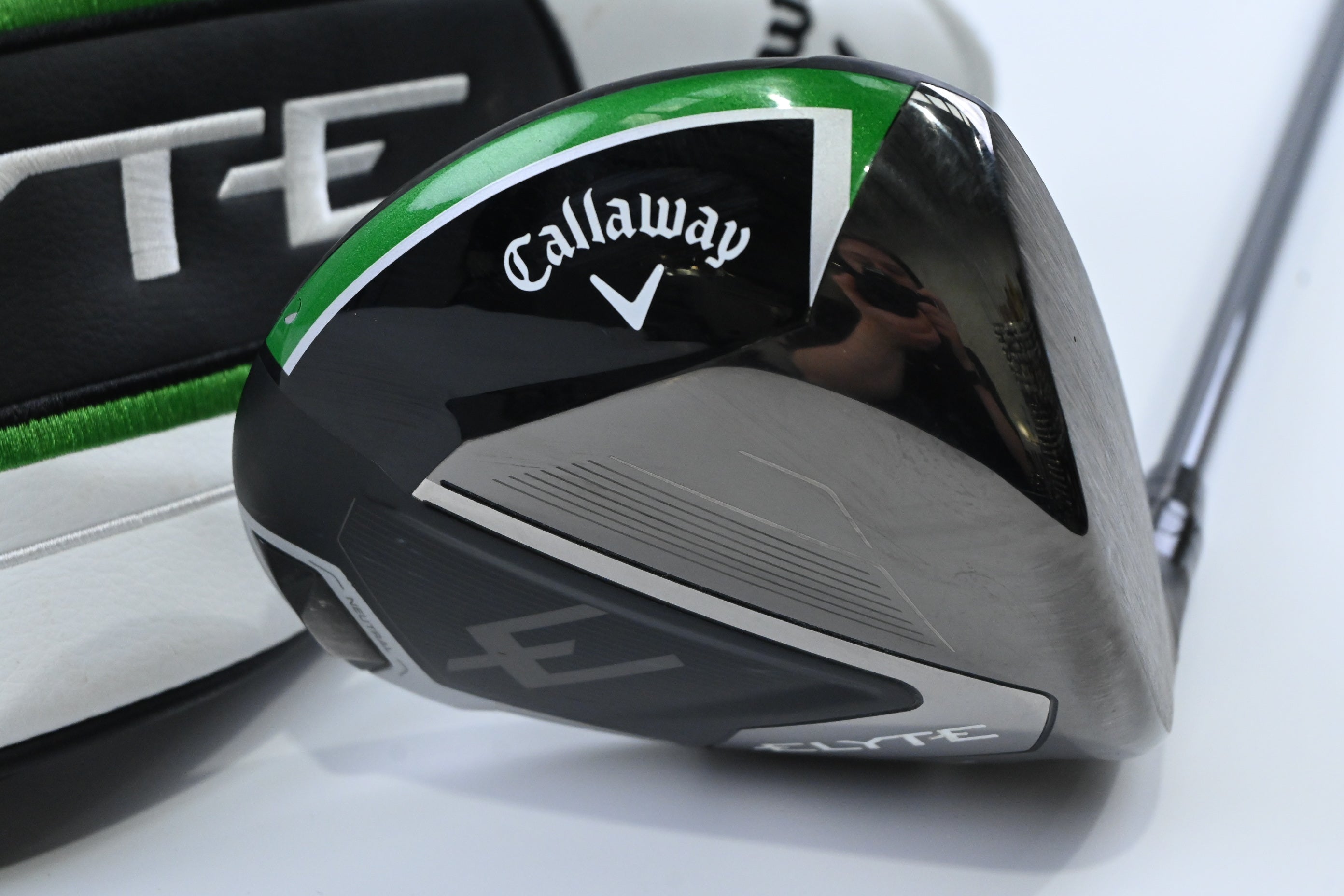 Callaway Elyte X Driver / 10.5 Degree / Regular Flex Denali Charcoal 50 Shaft