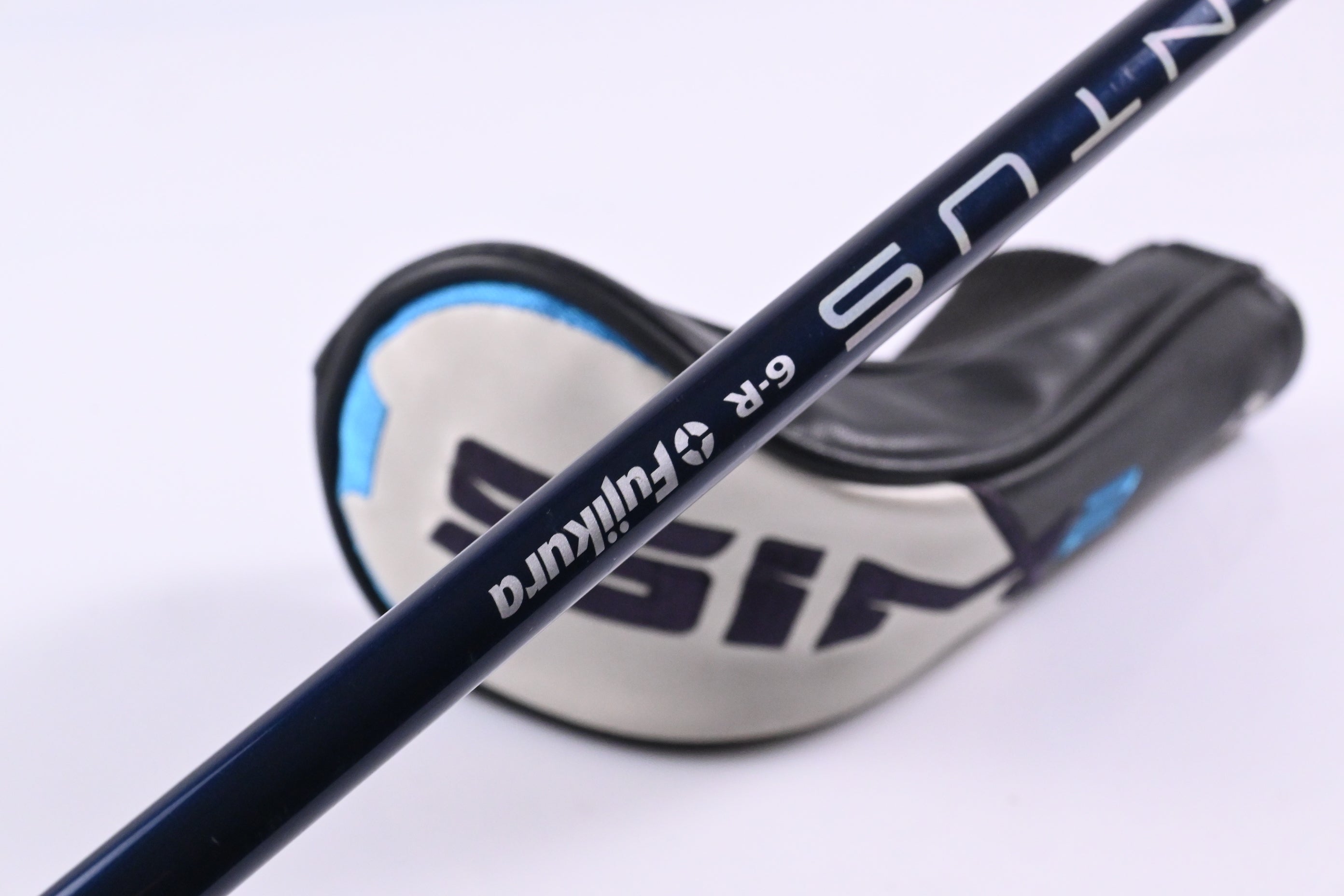 Taylormade SIM2 Max #4 Hybrid / 22 Degree / Regular Flex Fujikura Ventus Blue 6