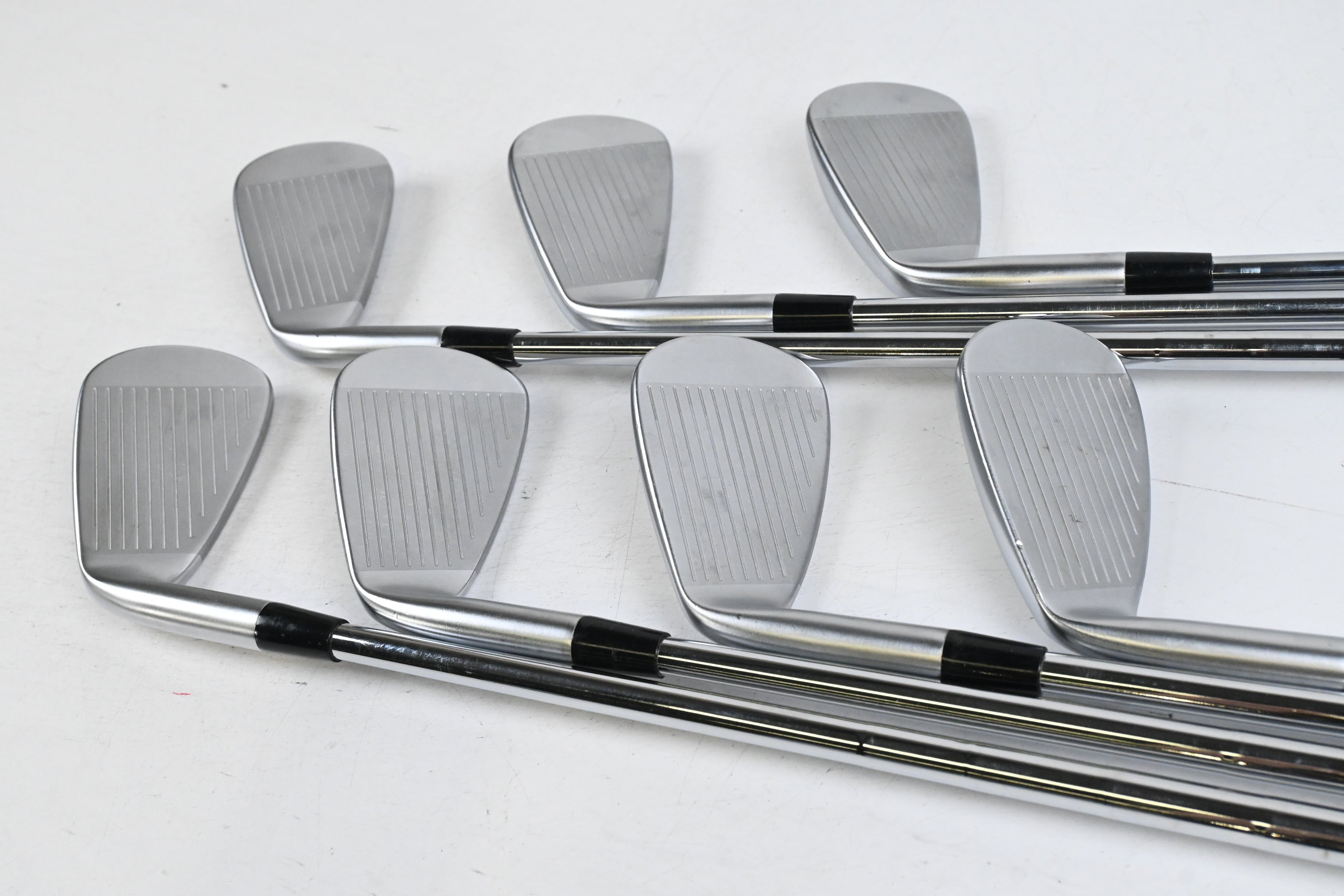 Mizuno JPX 925 Hot Metal Irons / 5-PW+GW / Regular Flex KBS Tour Lite Shafts