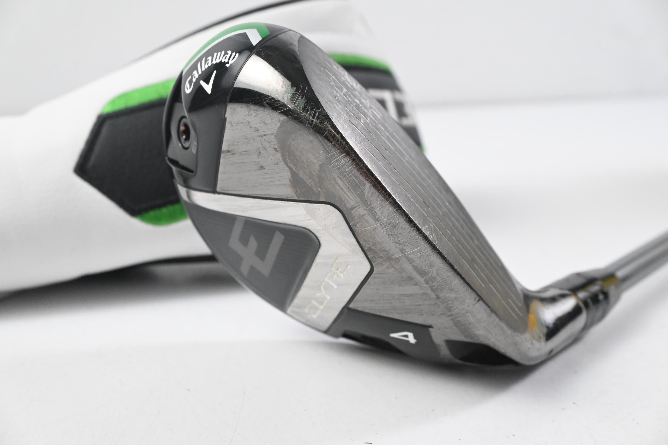 Callaway Elyte #4 Hybrid / 22 Degree / Regular Flex Denali Charcoal 60 Shaft