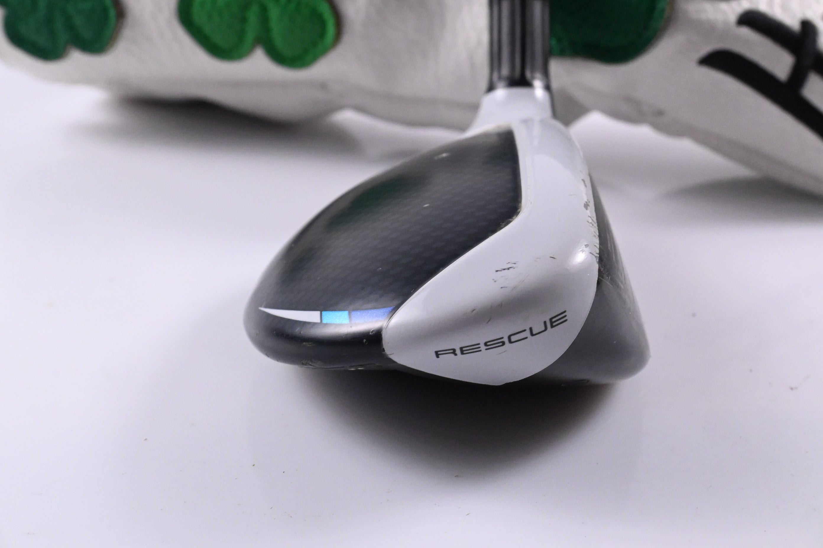 Taylormade SIM2 Max #4 Hybrid / 22 Degree / Regular Flex Ventus Blue 6 Shaft