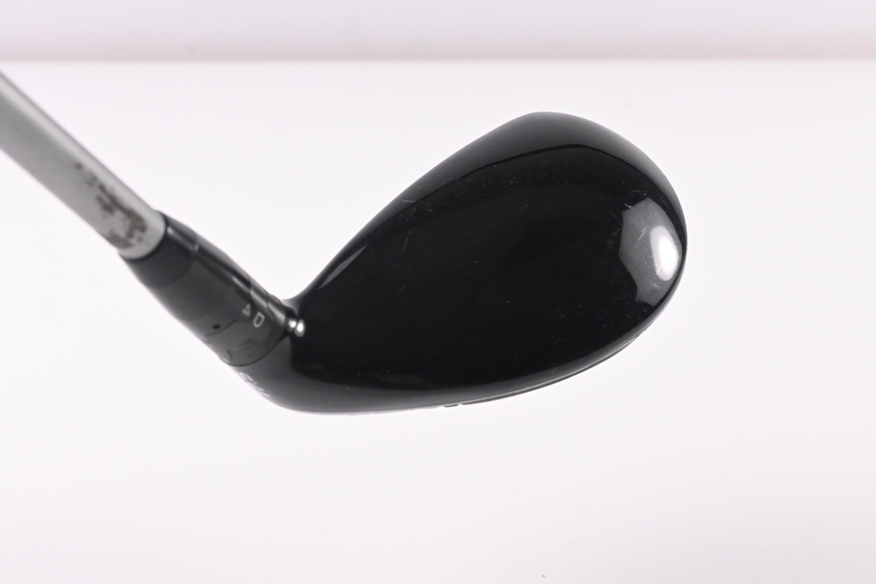 Titleist 915H #2 Hybrid / 17.5 Degree / Stiff Flex Mitsubishi Diamana D+ 90